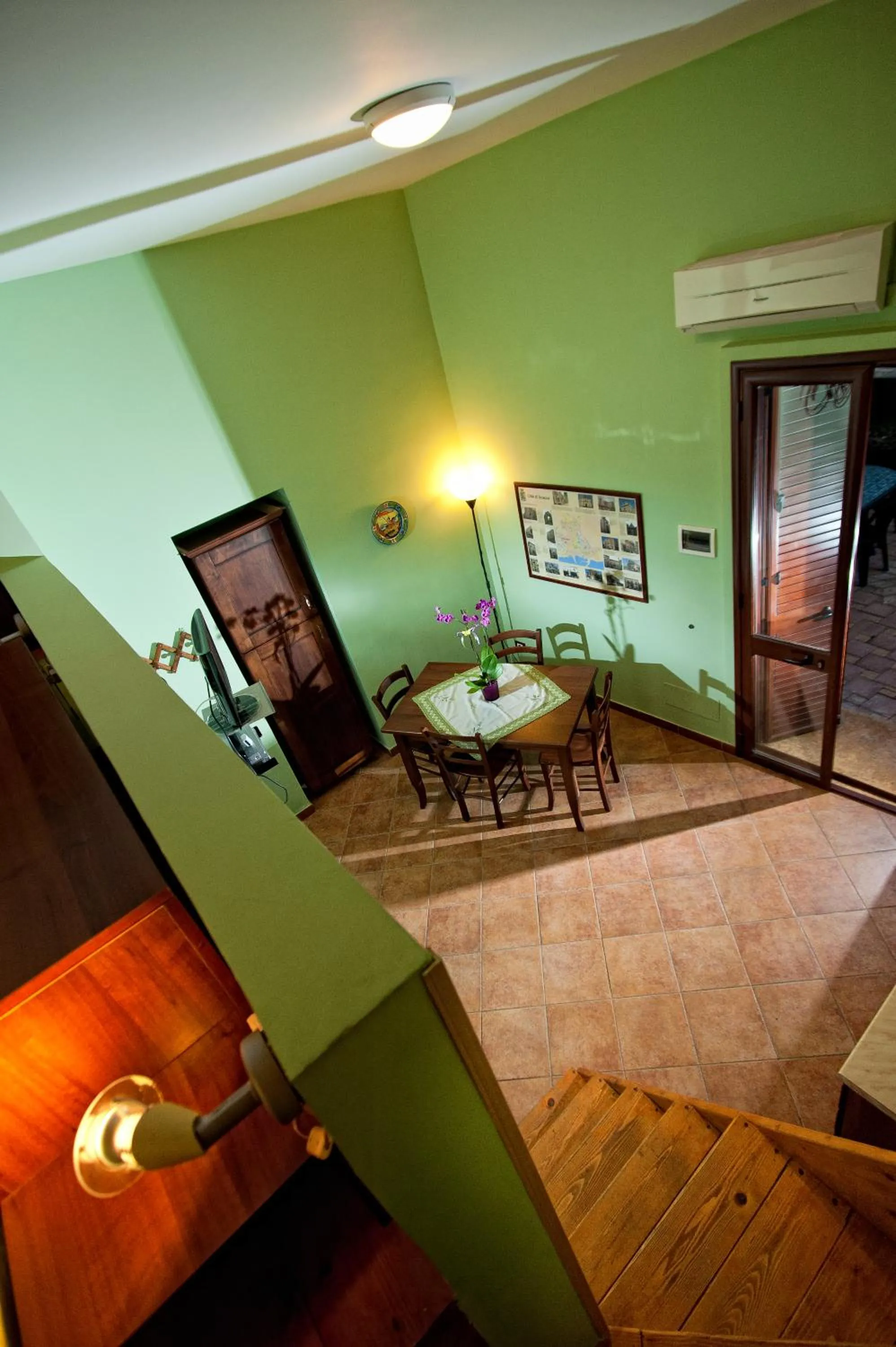 Dining area in Casale La Zagara