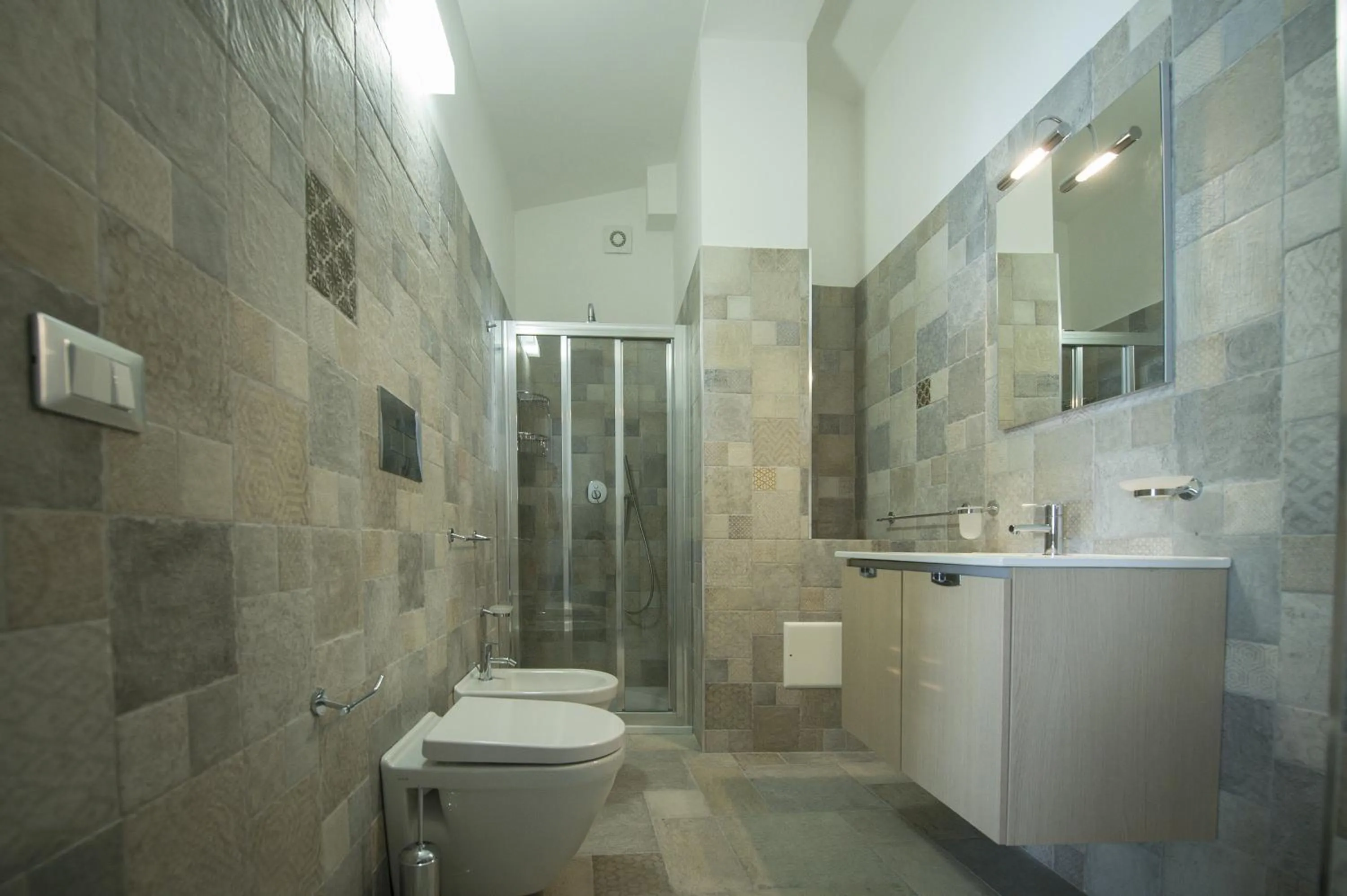 Shower in Casale La Zagara