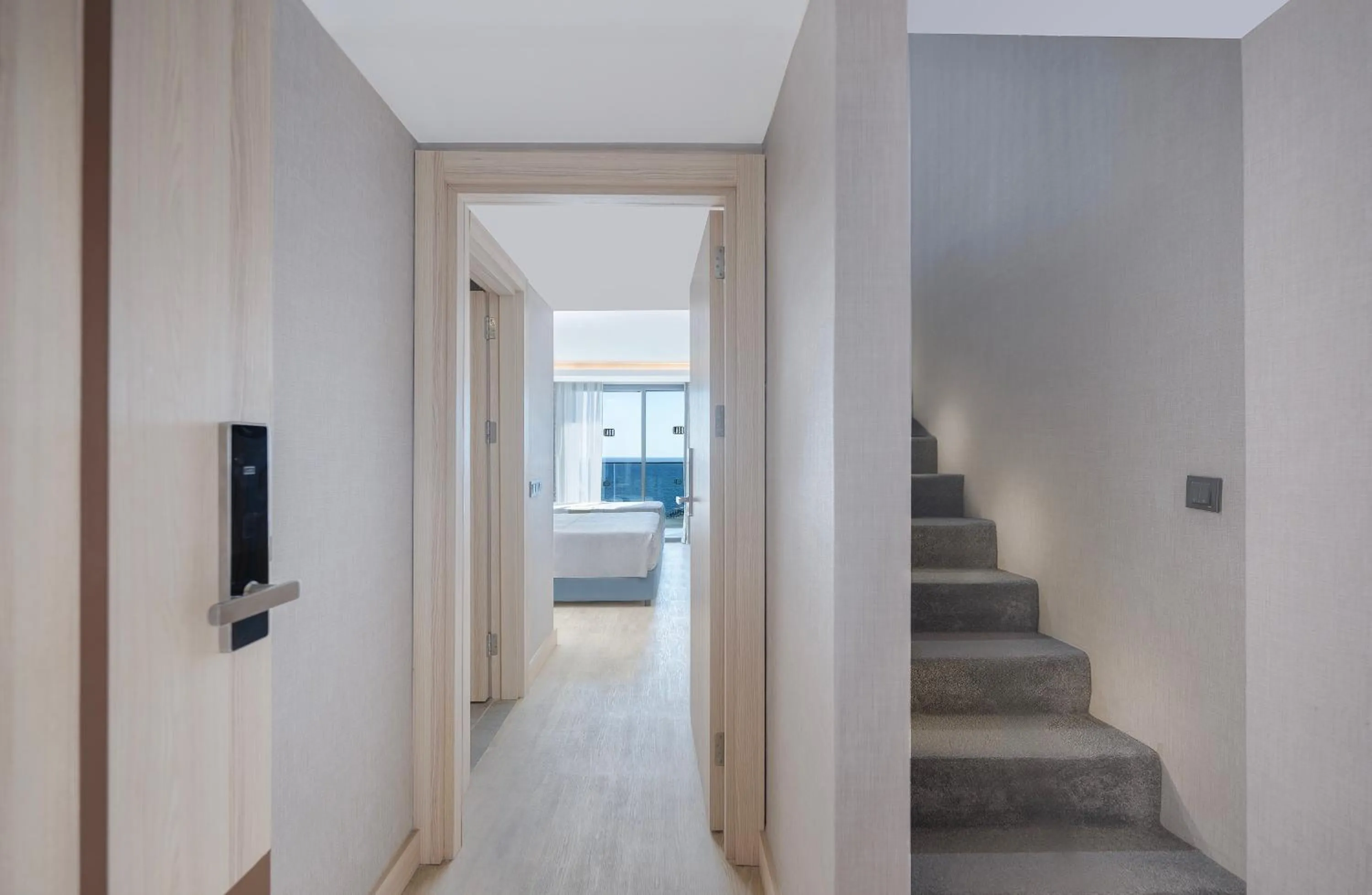 Facade/entrance in Lago Hotel