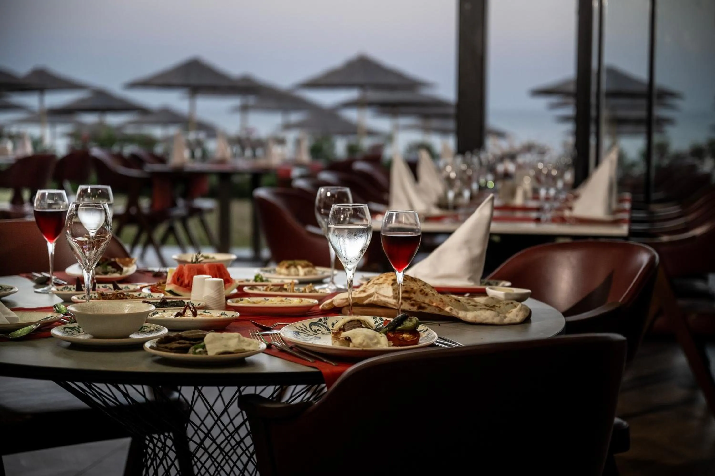 Restaurant/places to eat in Lago Hotel