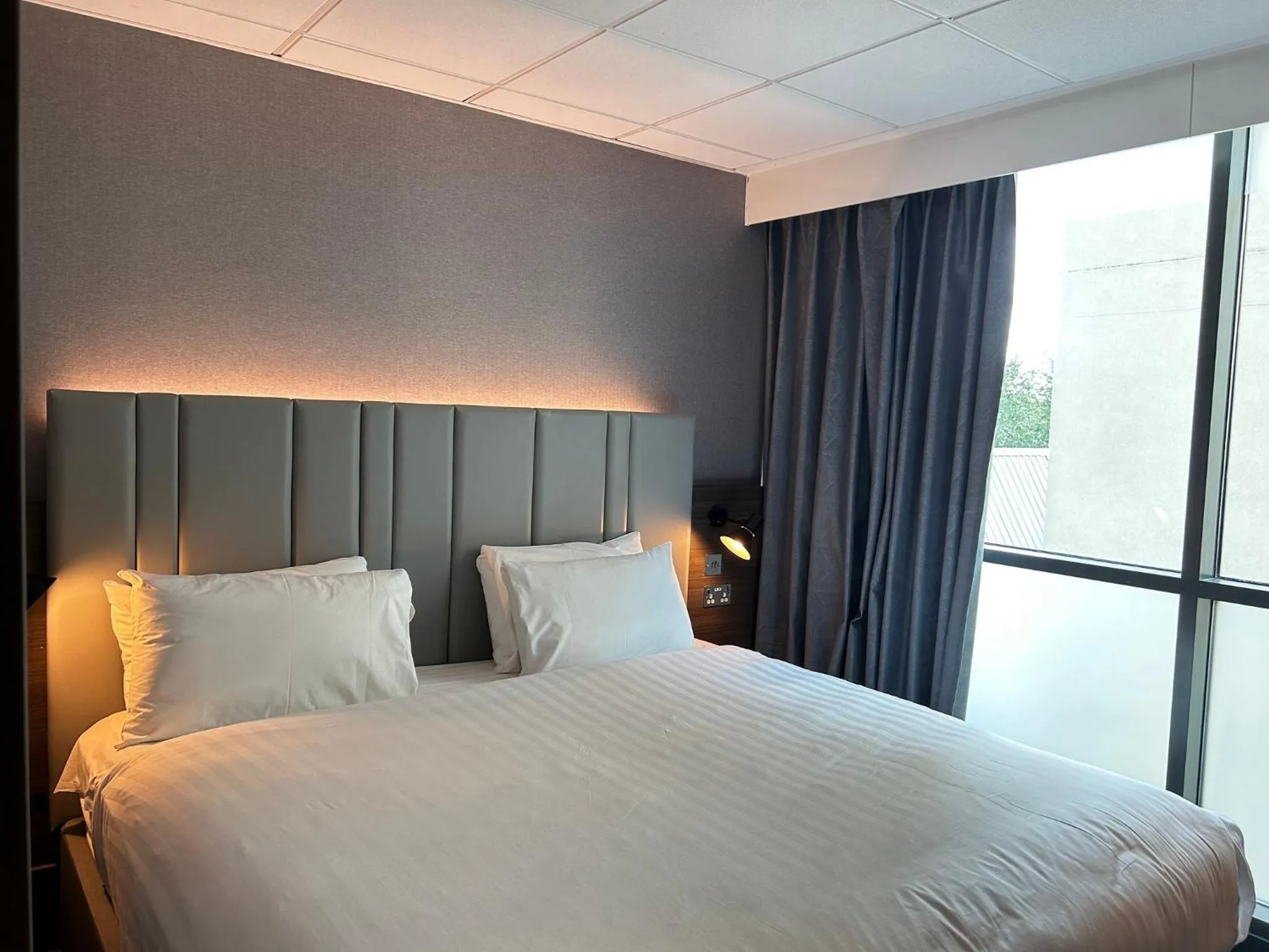 Photo of the whole room, Bed in Crowne Plaza London - Kingston by IHG