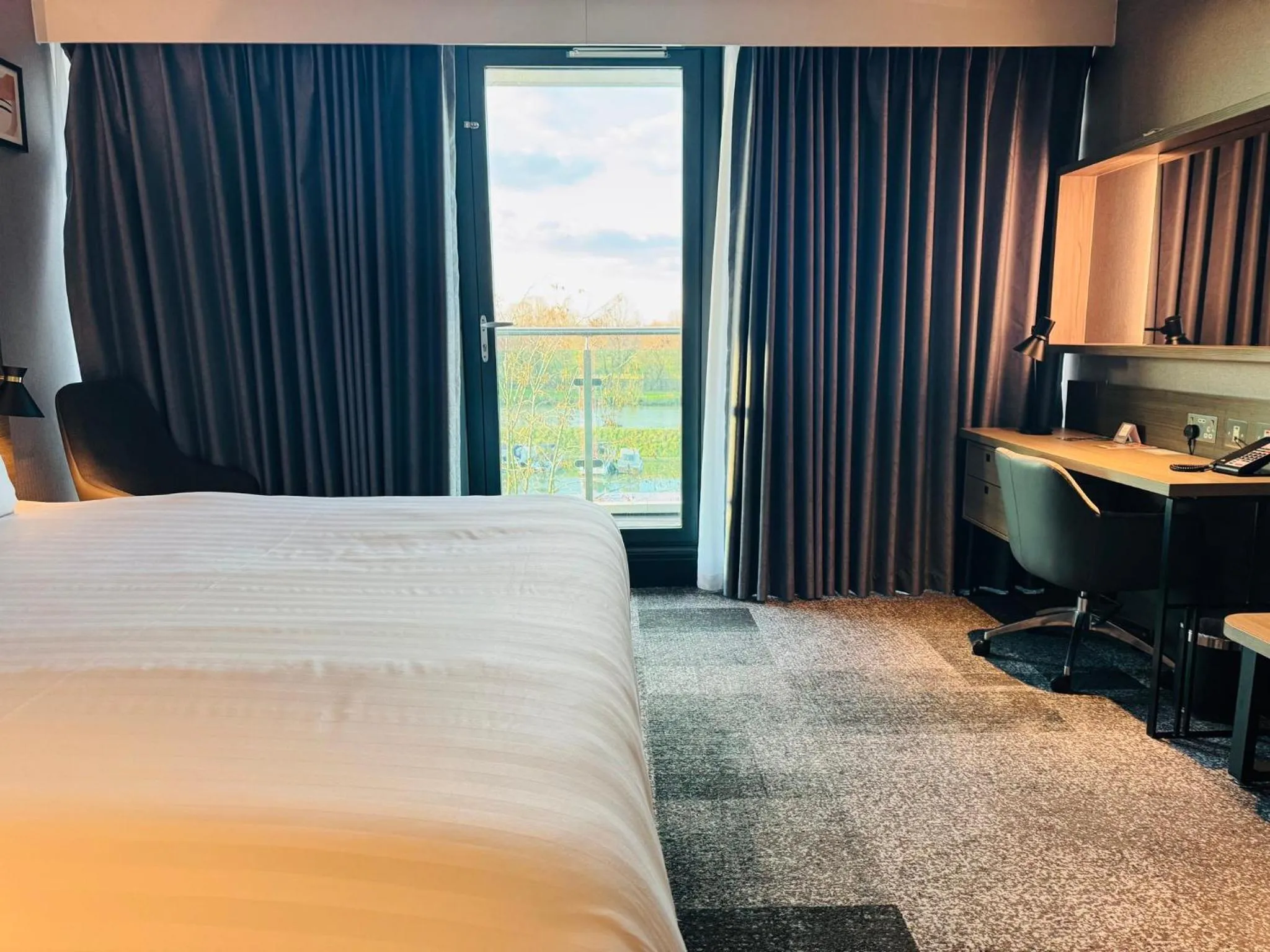 Photo of the whole room, Bed in Crowne Plaza London - Kingston by IHG