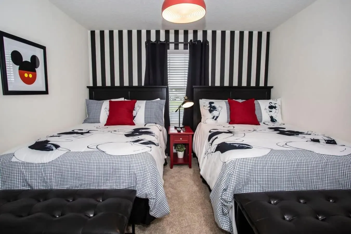 Bed in Four Bedrooms at StoreyLakeResort 3063