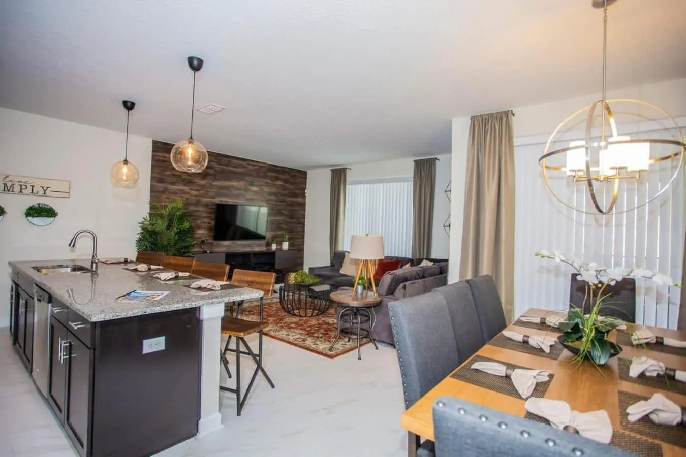 Four Bedrooms at StoreyLakeResort 3063