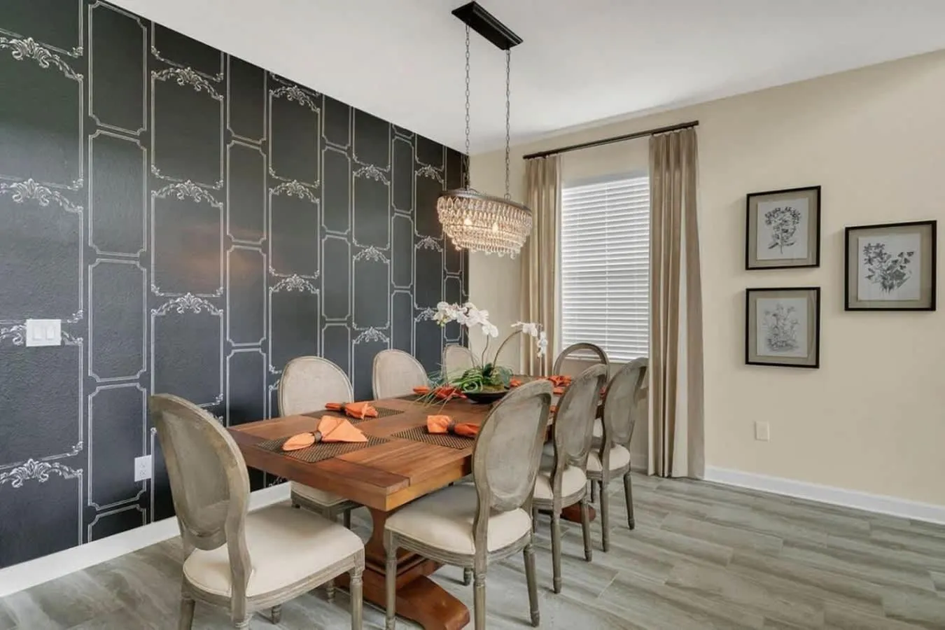 Five Bedrooms Single Family 4759