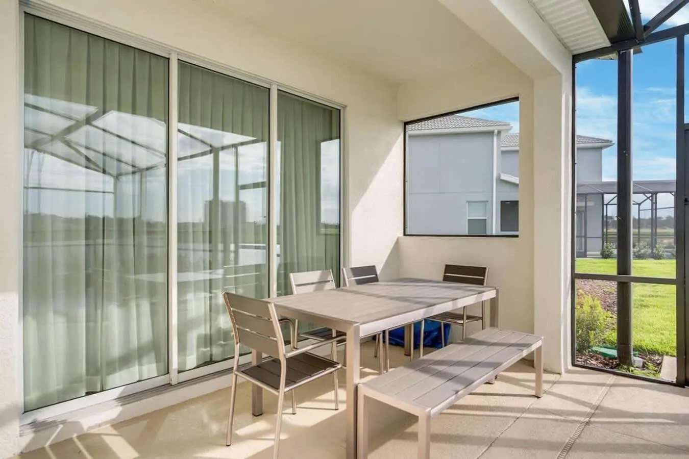 Five Bedrooms Single Family 4759