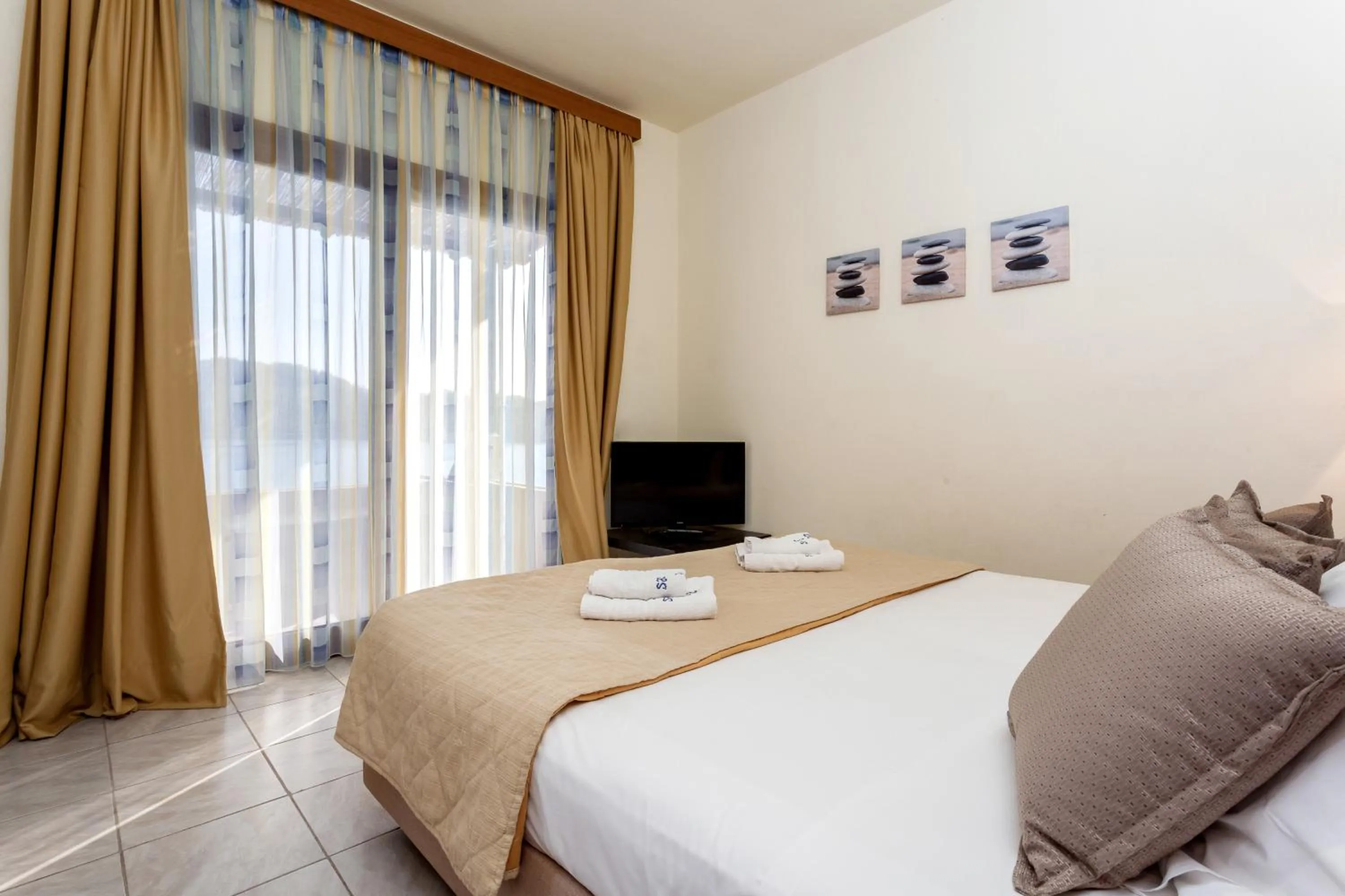 Bed in Blue Green Bay