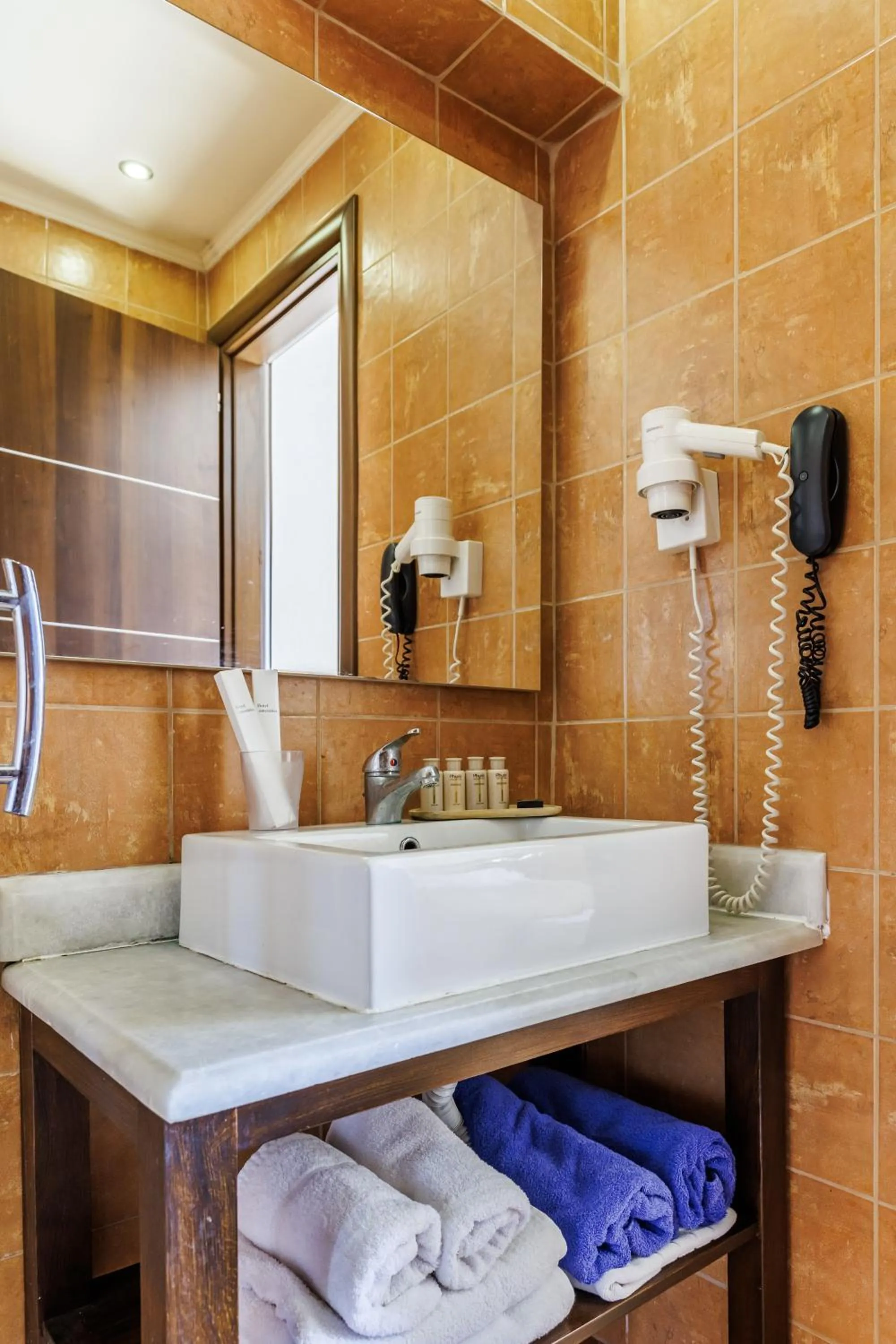 Bathroom in Blue Green Bay