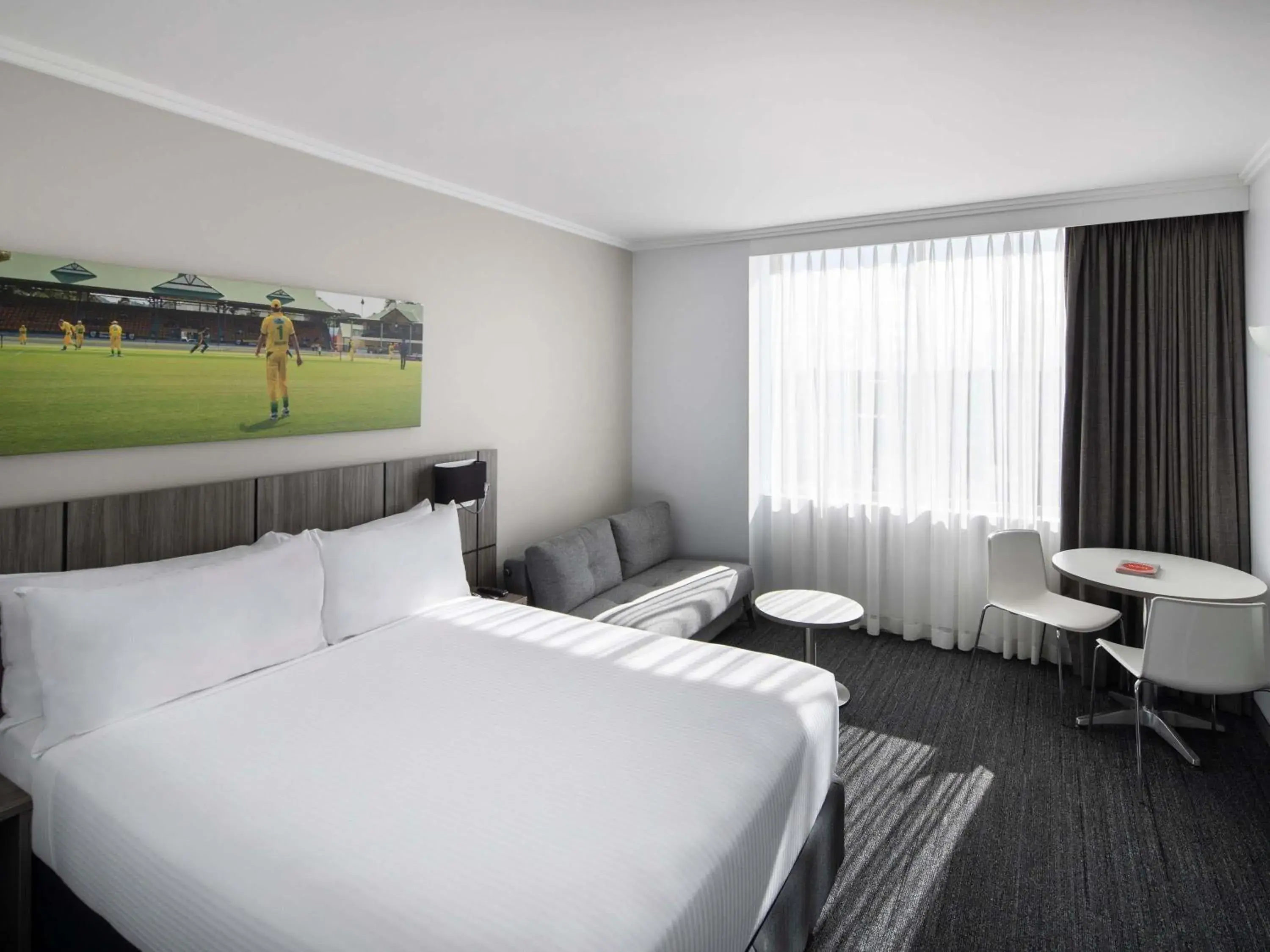 Superior Queen Room in Mercure Sydney Bankstown Superior Queen Room in Mercure Sydney Bankstown
