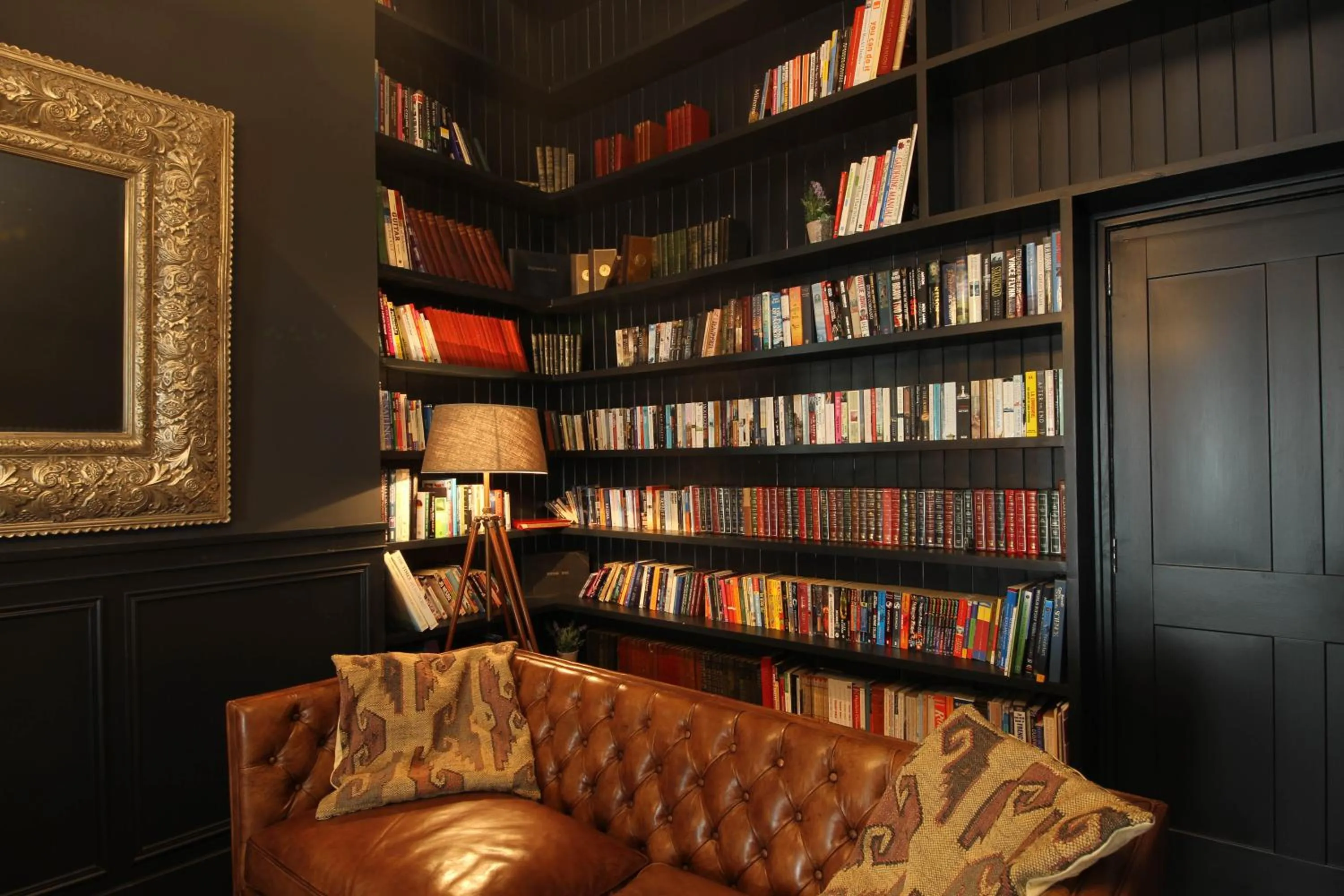 Library in West Highland Hotel
