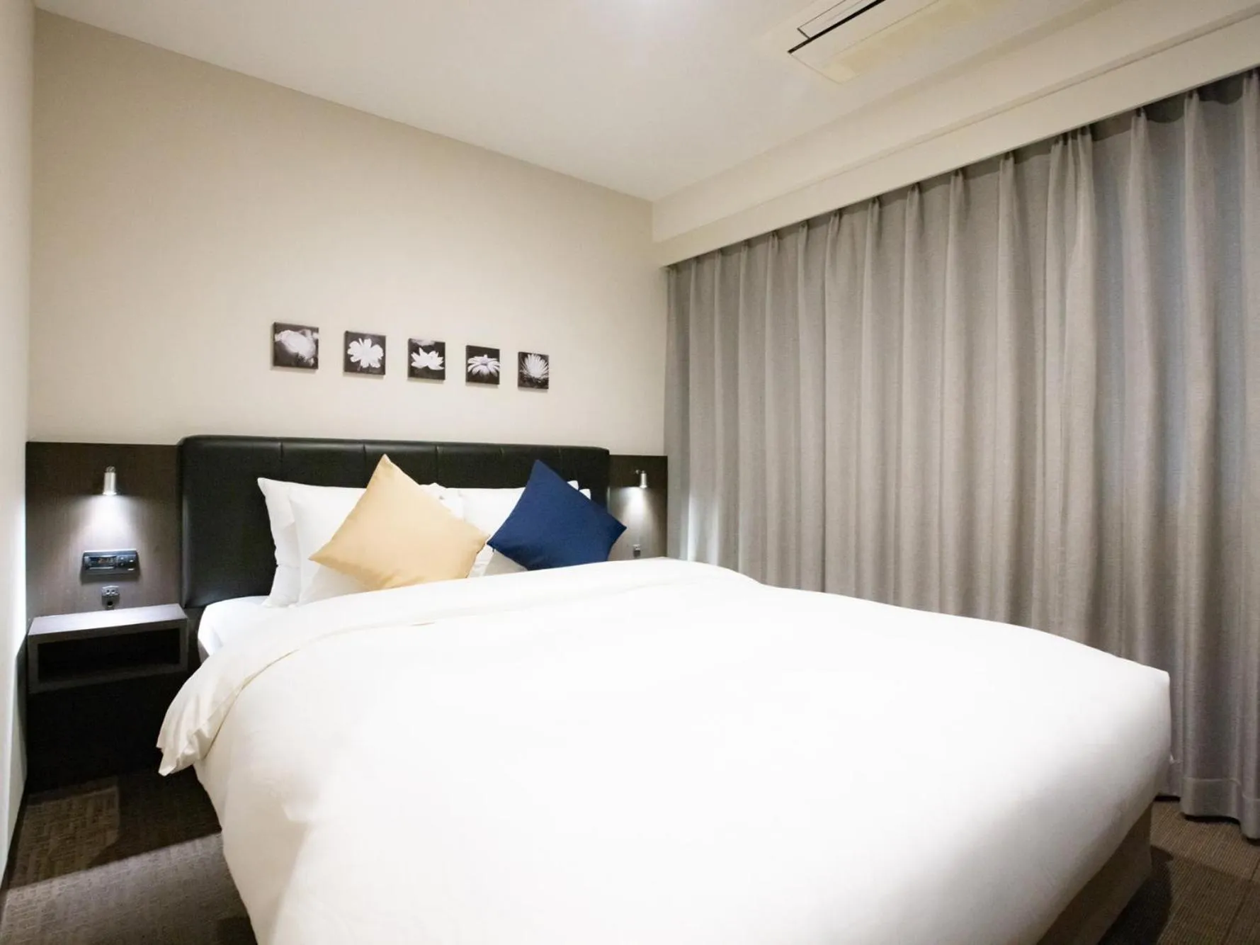 Photo of the whole room, Bed in Hotel Shuranza Chiba