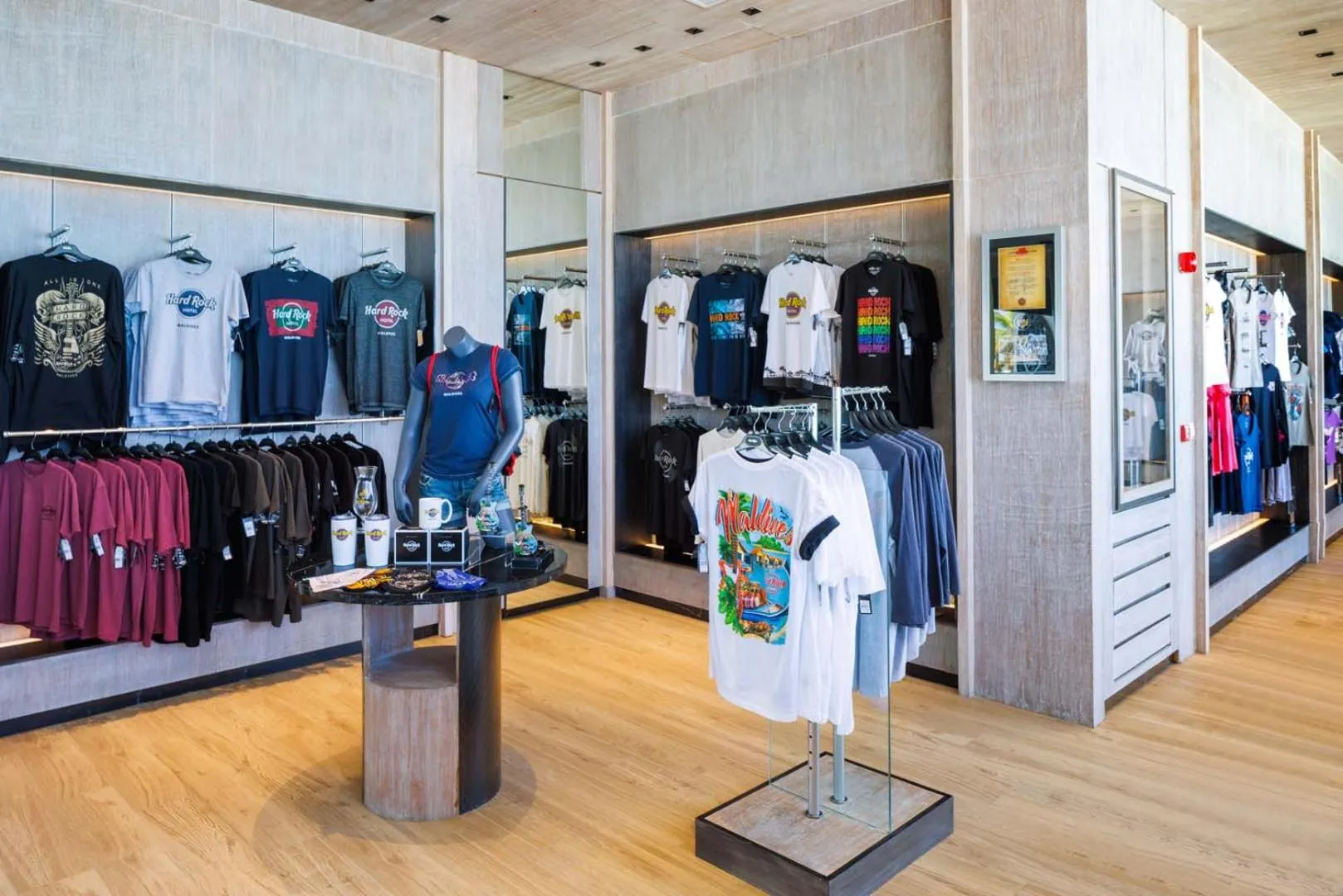 On-site shops in Hard Rock Hotel Maldives - FREE transfer for stays until 21st Dec 2025 and 11th Jan to 30th Apr 2026