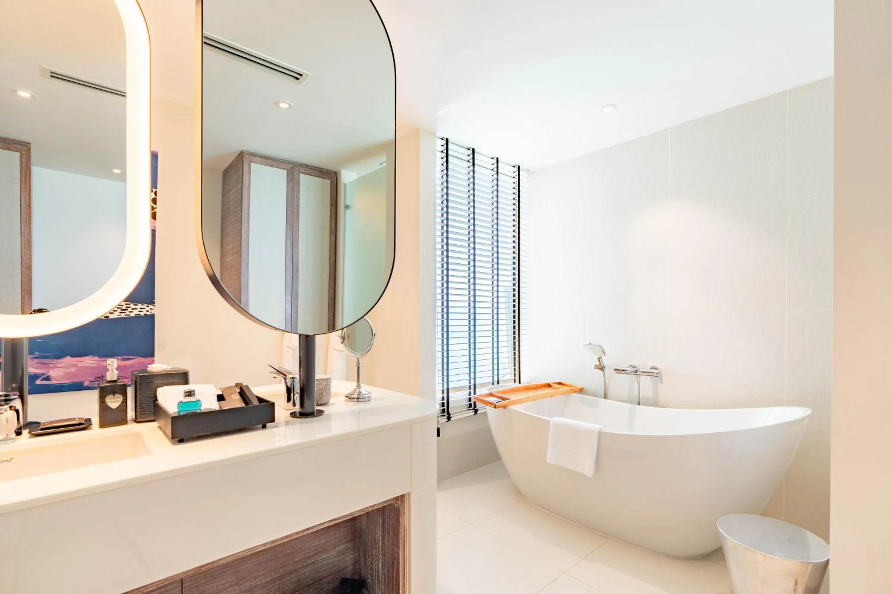 Bathroom in Hard Rock Hotel Maldives - FREE transfer for stays until 21st Dec 2025 and 11th Jan to 30th Apr 2026