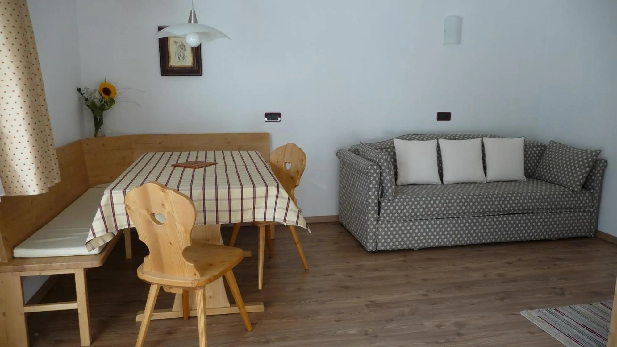 Dining area, Bed in Residence Prapoz