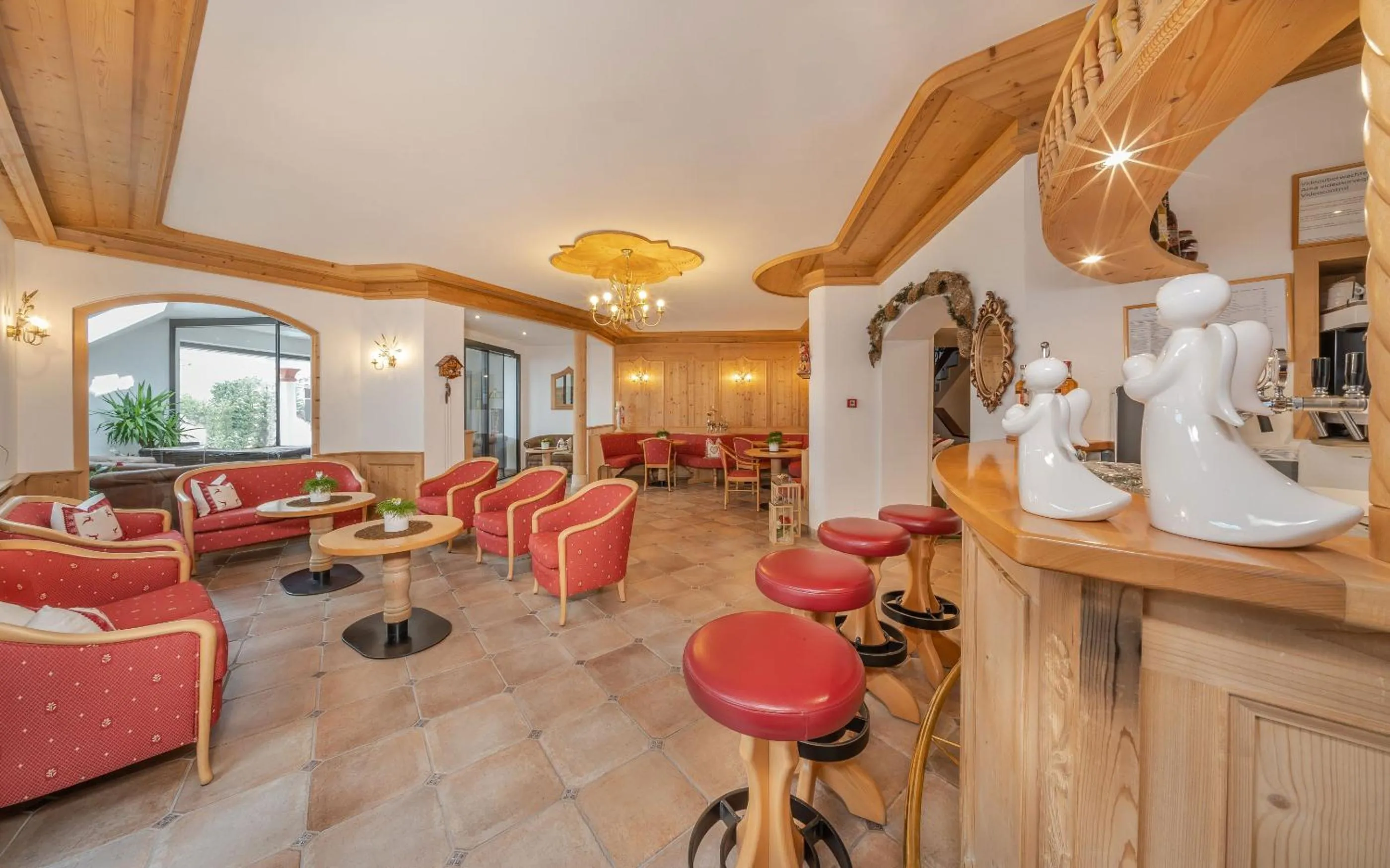 Lounge or bar in Hotel Rodella