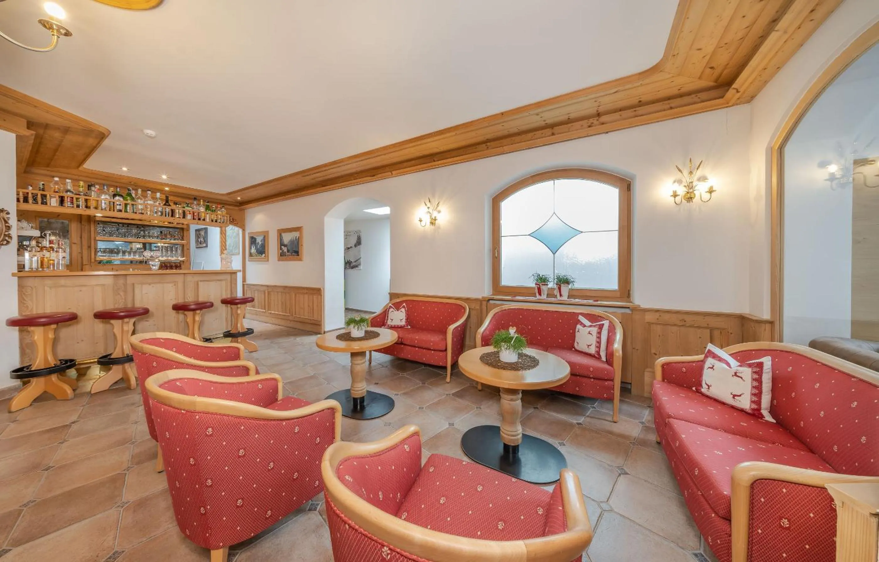 Lounge or bar in Hotel Rodella