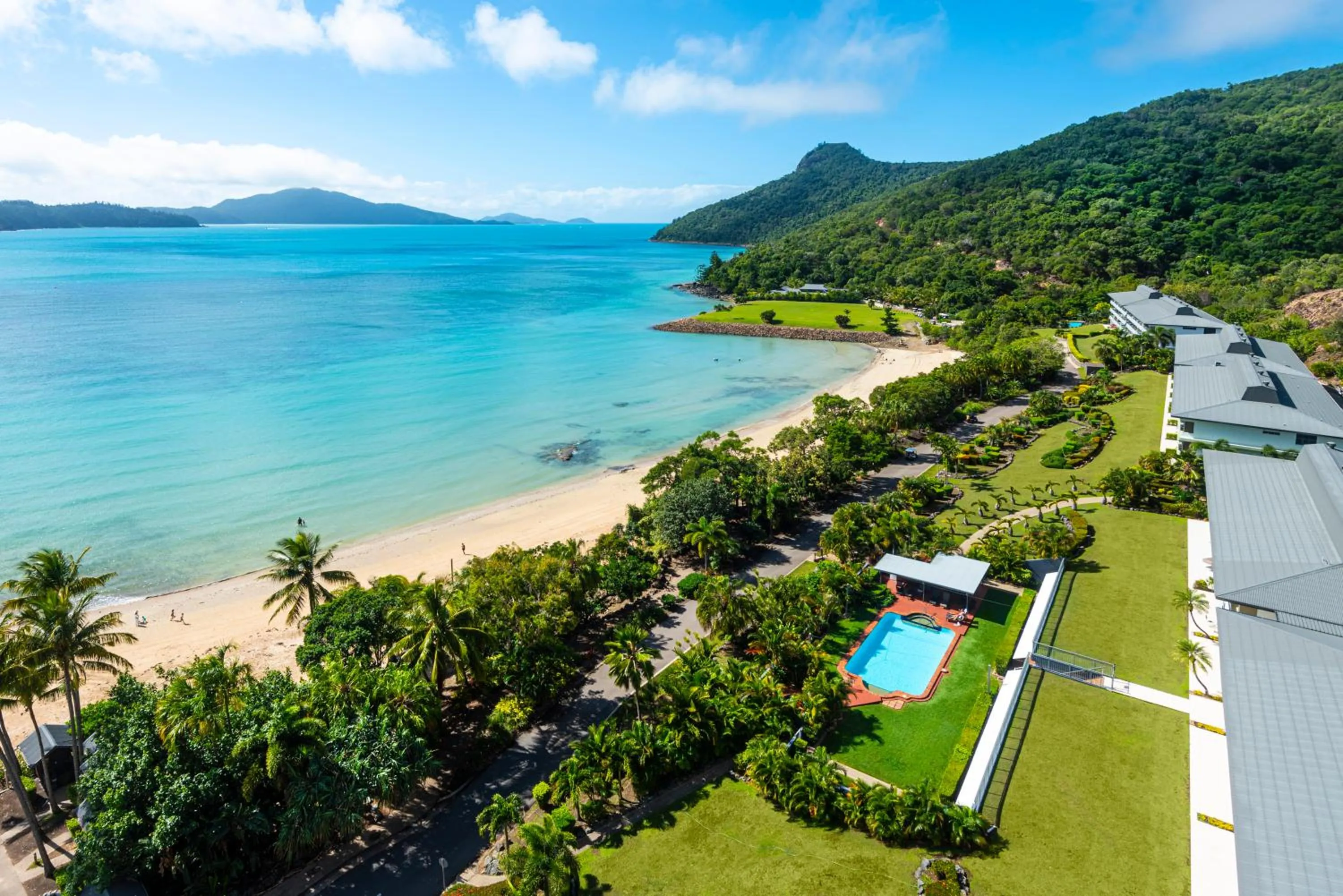 Natural landscape in Lagoon Beachfront Lodge 202 on Hamilton Island by HamoRent