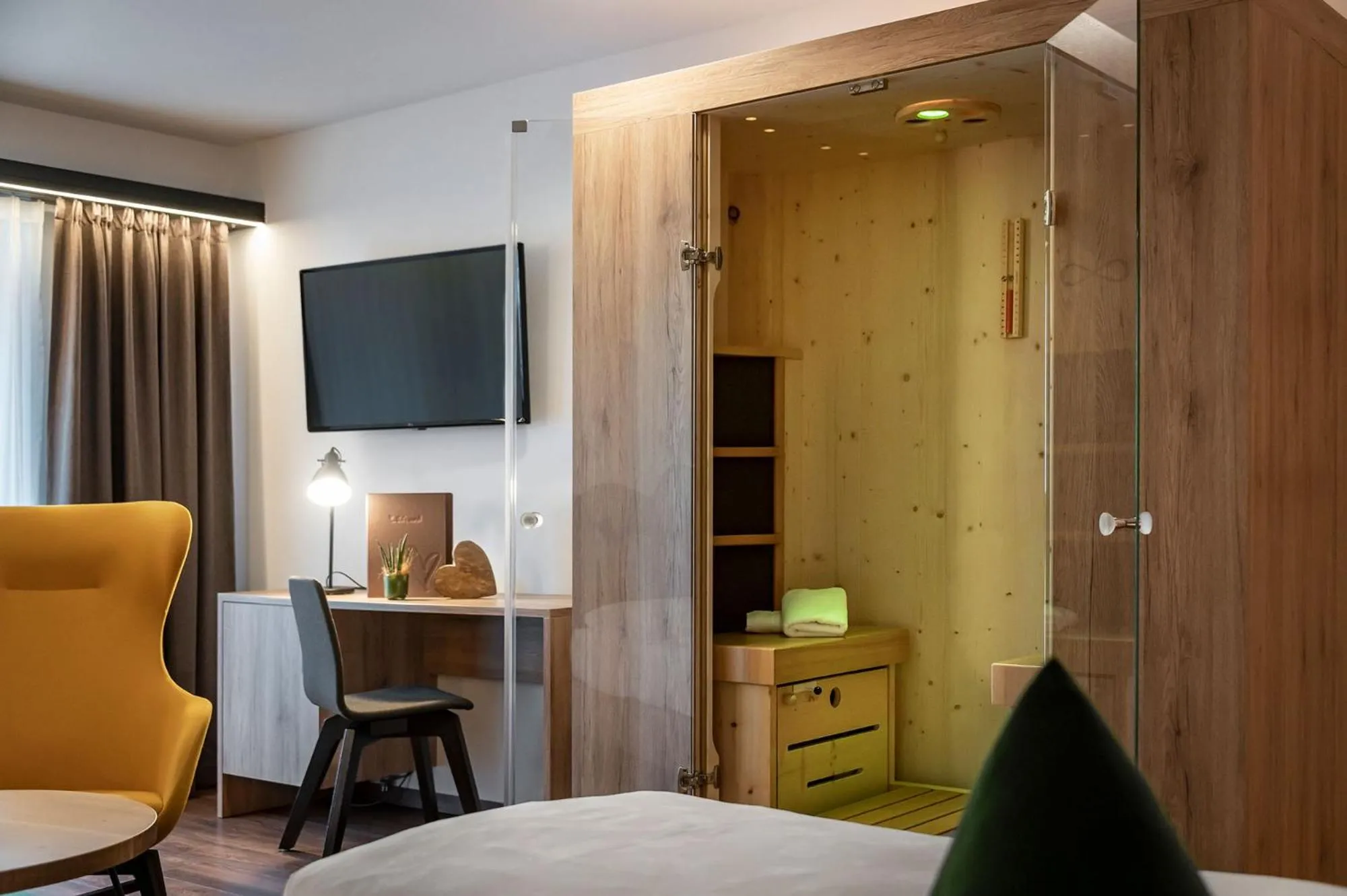 Sauna, Bed in Vitaurina Royal Hotel