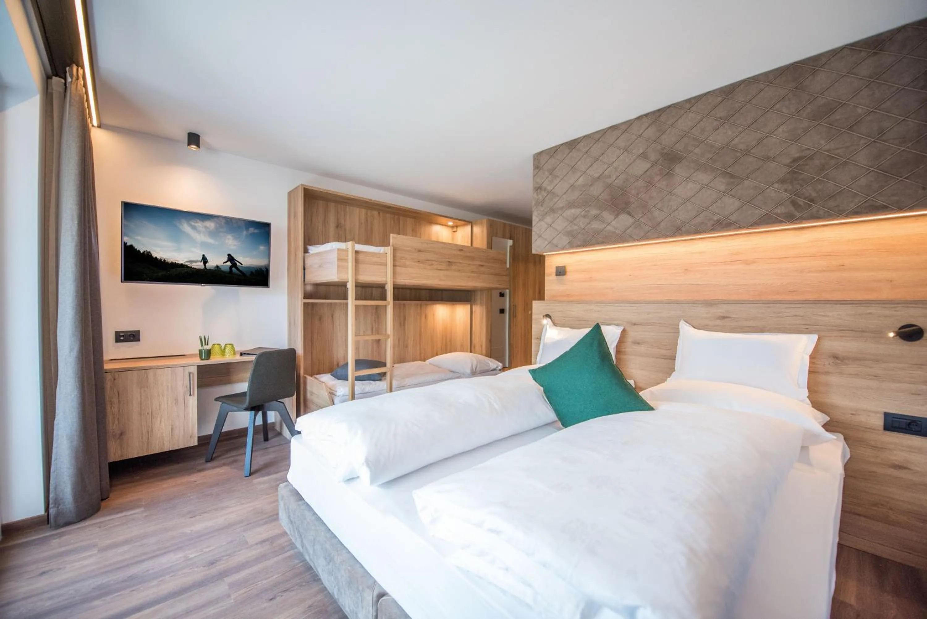 Photo of the whole room, Bed in Vitaurina Royal Hotel