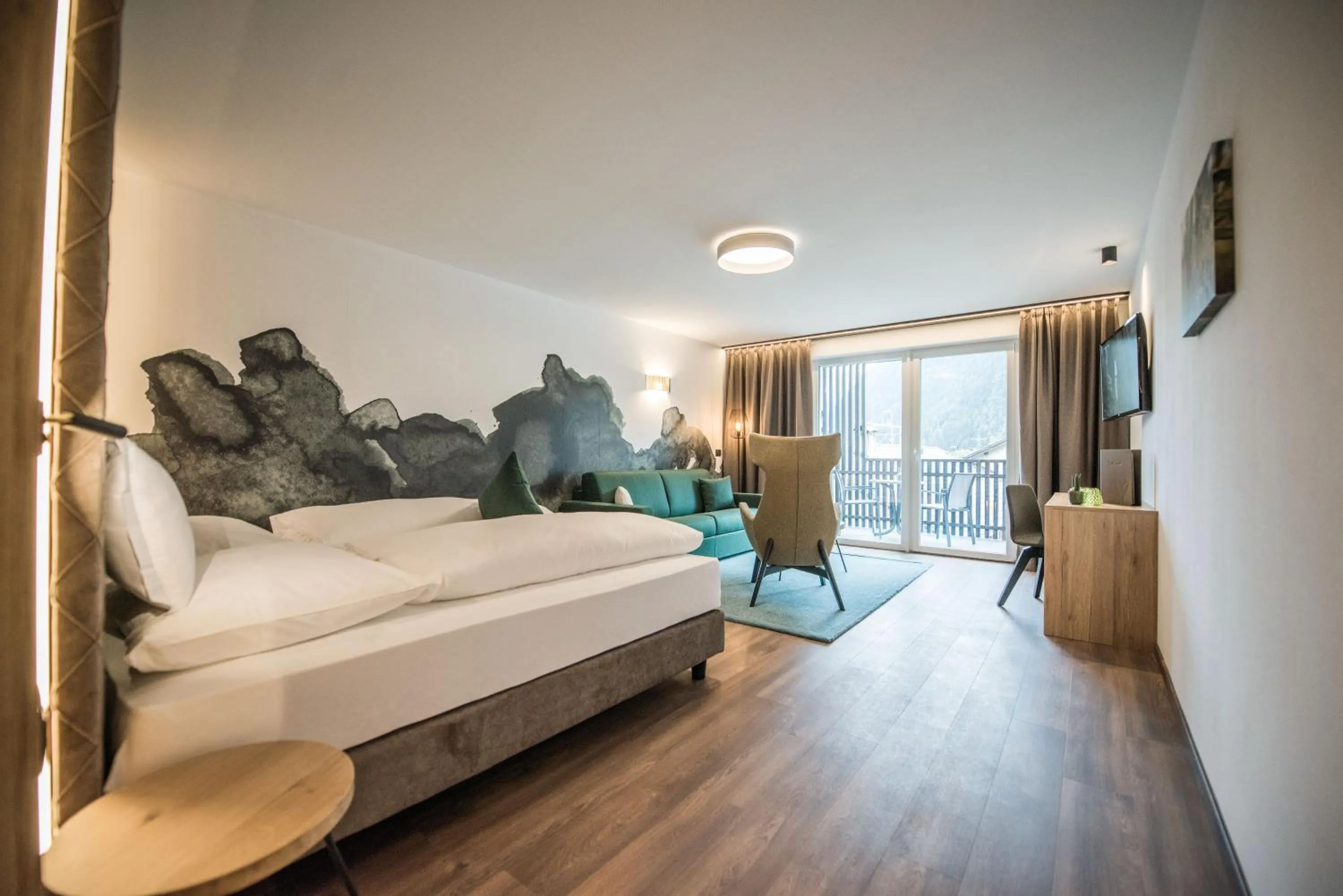 Photo of the whole room, Bed in Vitaurina Royal Hotel