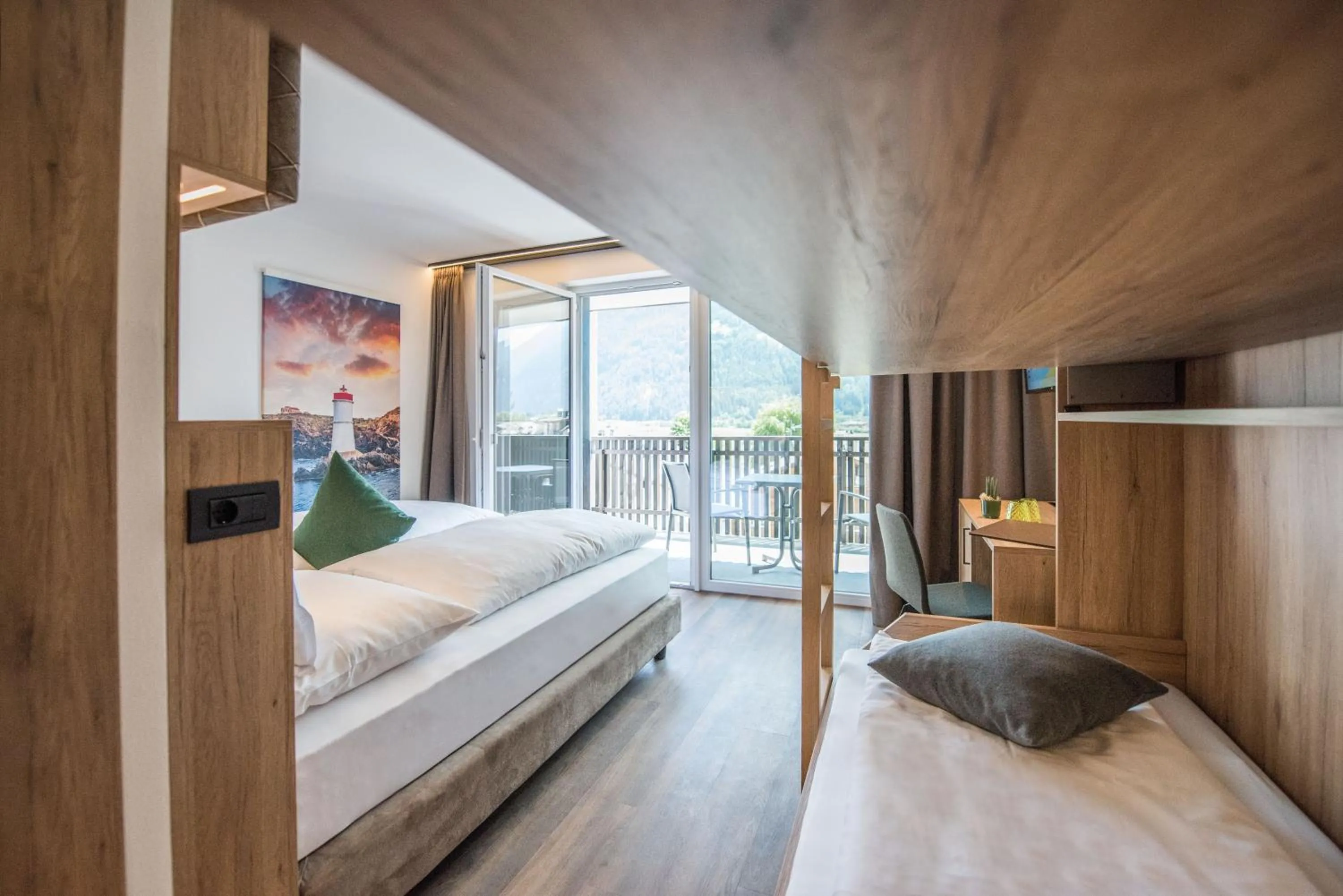 bunk bed, Bed in Vitaurina Royal Hotel