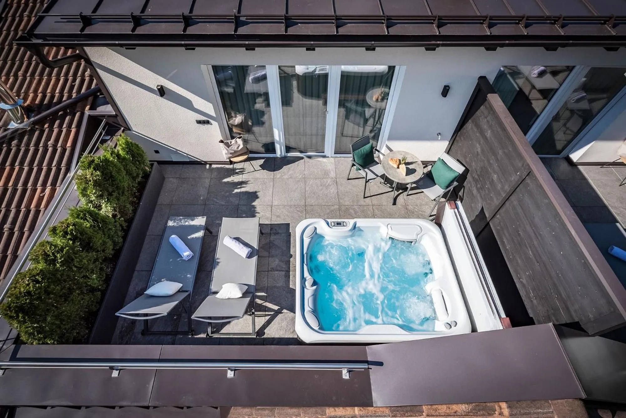 Hot Tub in Vitaurina Royal Hotel