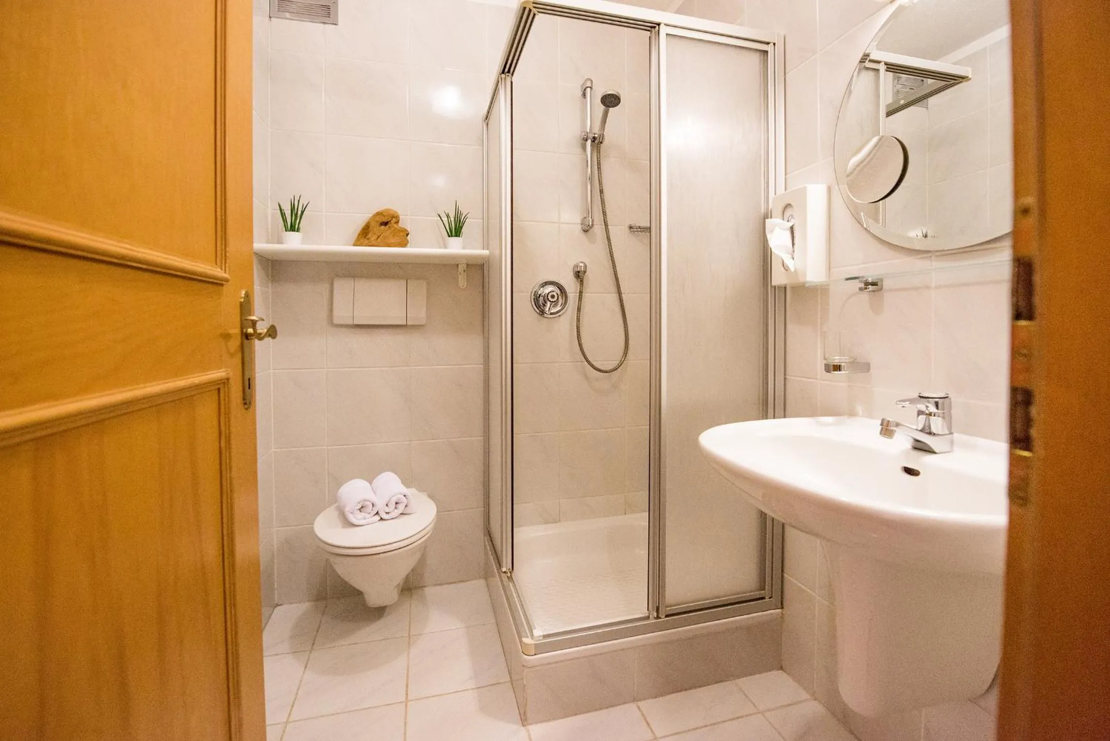 Bathroom in Vitaurina Royal Hotel