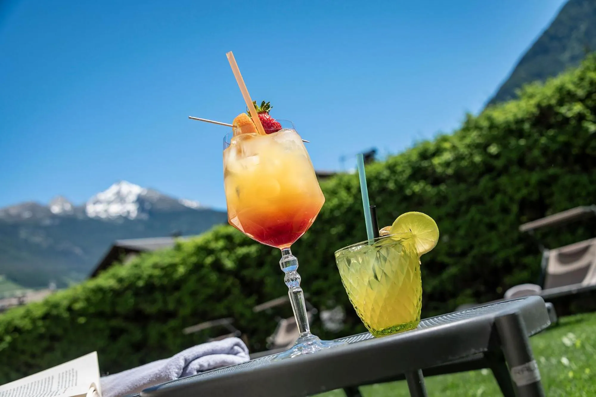 Restaurant/places to eat in Vitaurina Royal Hotel