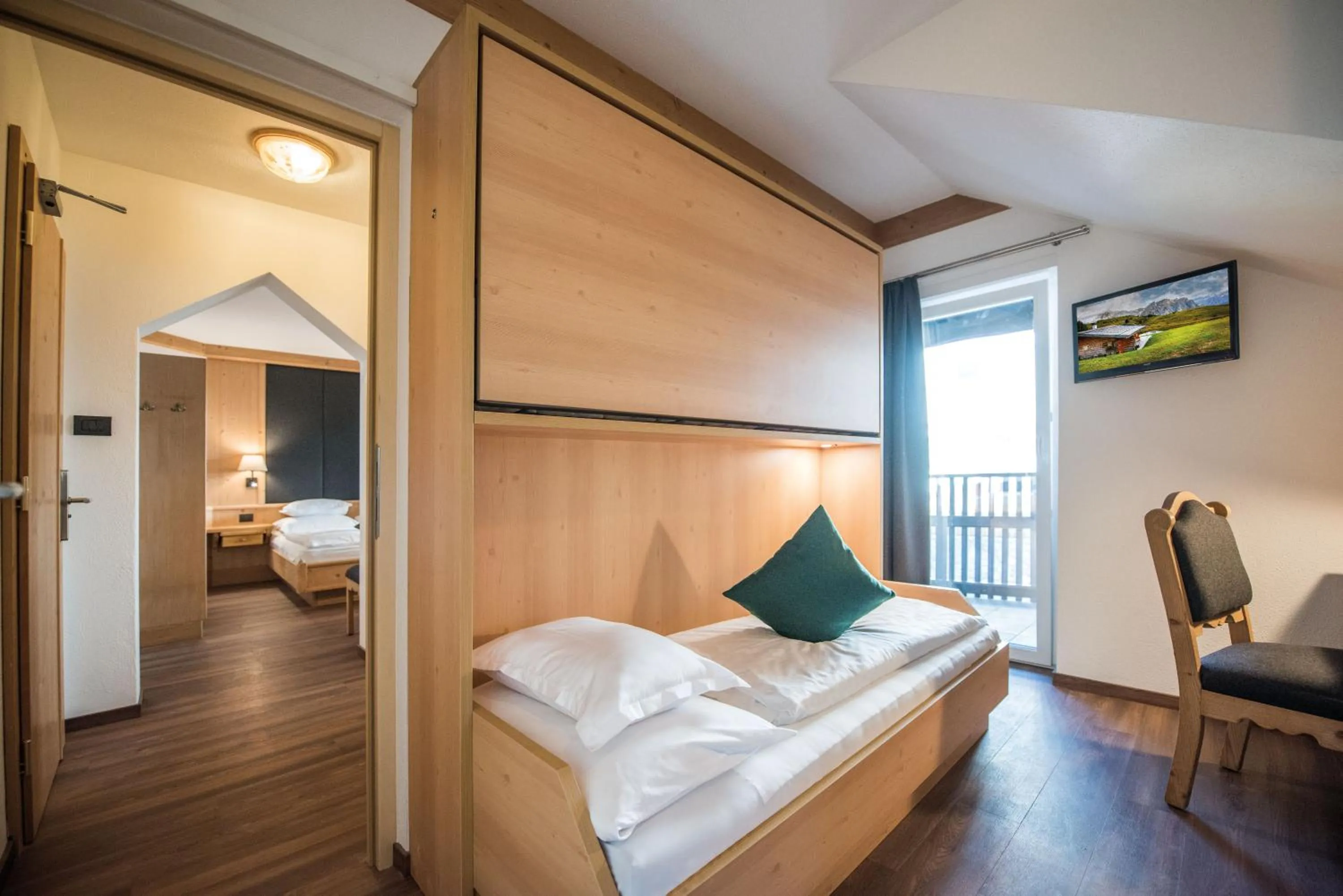 Bedroom, Bed in Vitaurina Royal Hotel