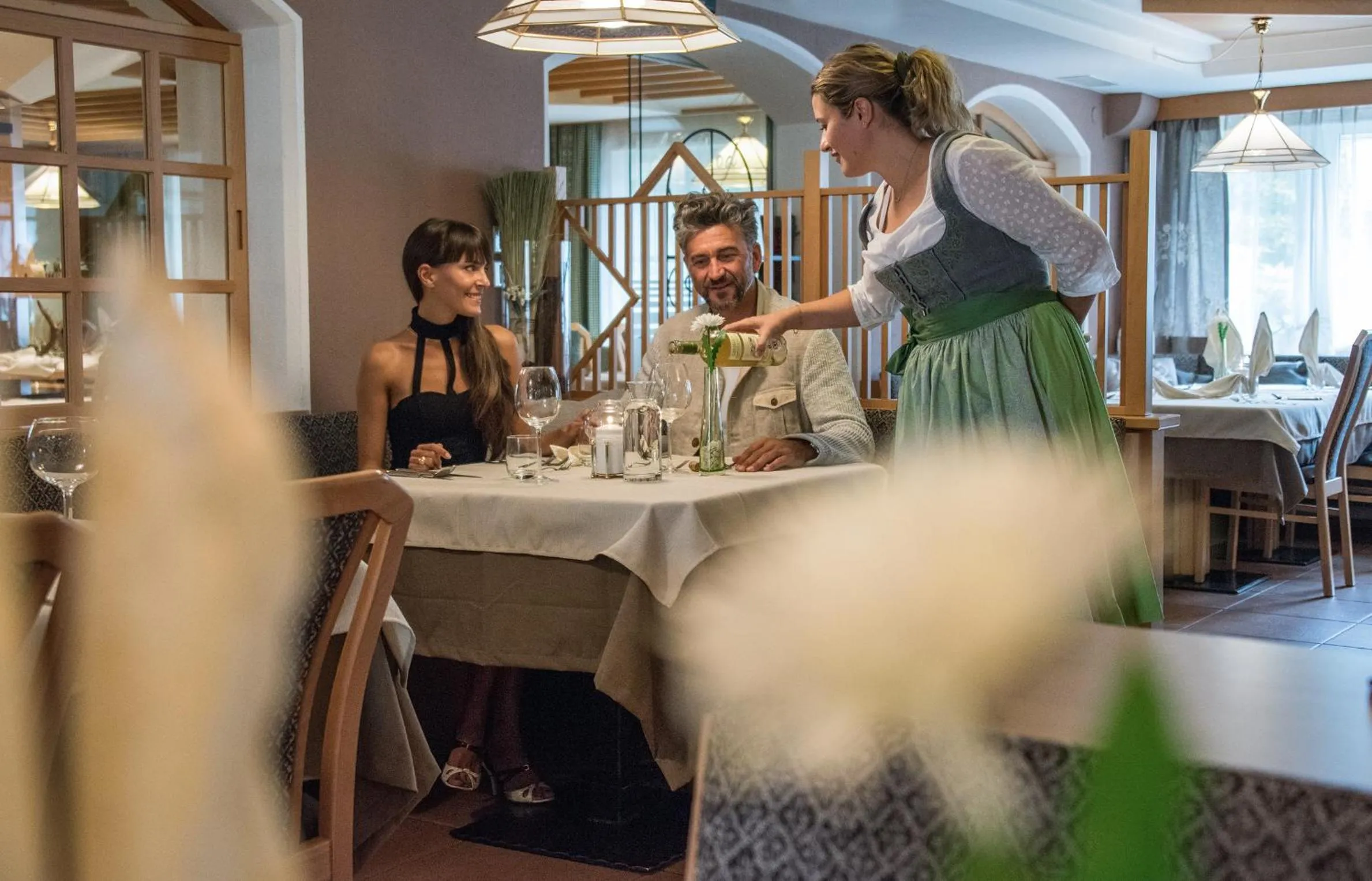 Restaurant/places to eat in Vitaurina Royal Hotel