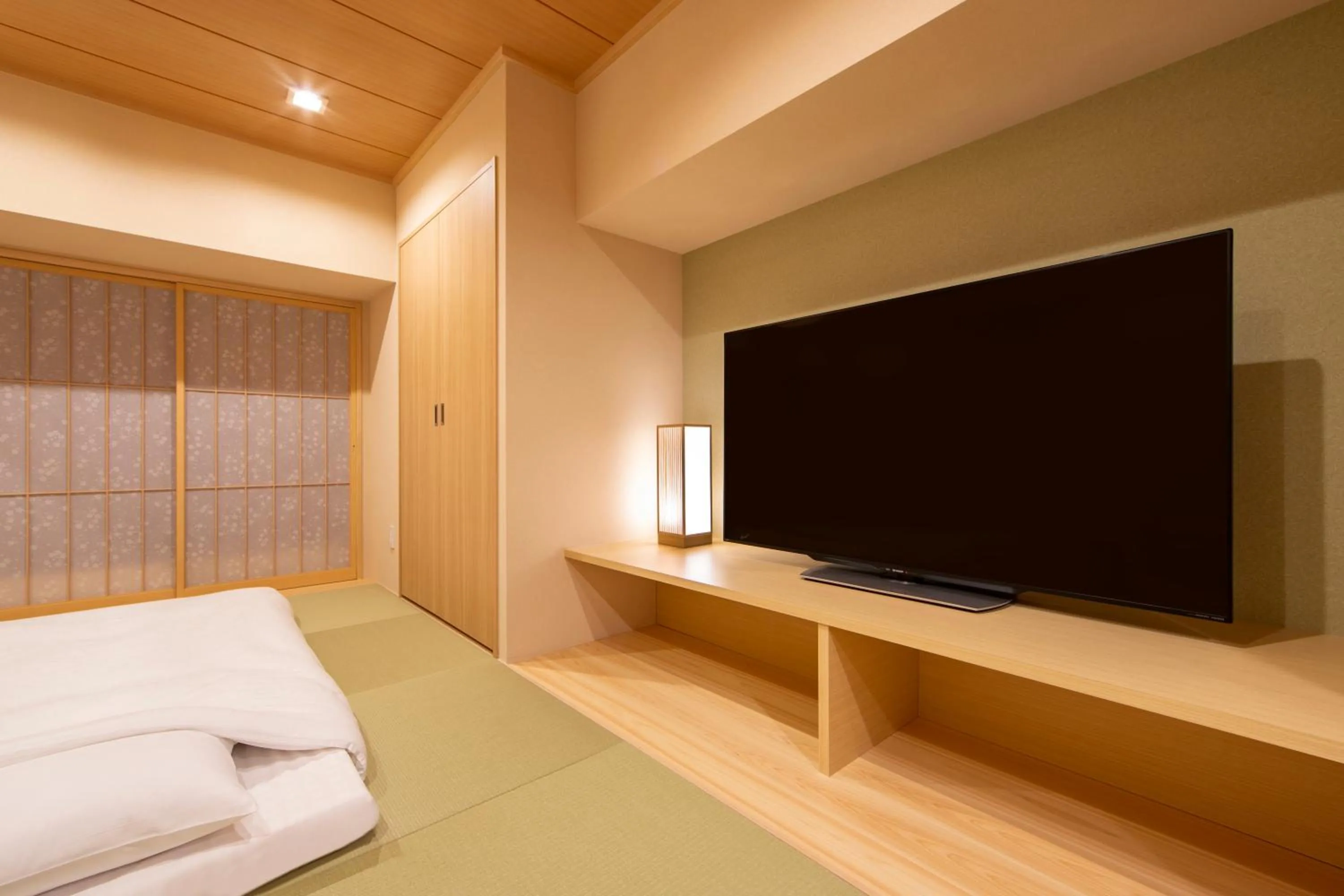 Photo of the whole room, Bed in karaksa hotel TOKYO STATION