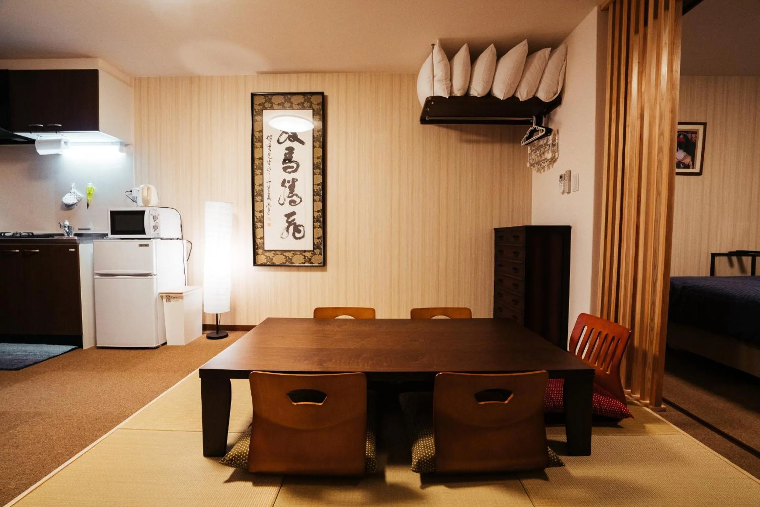 Kitchen or kitchenette in Ben's Guesthouse Kyoto