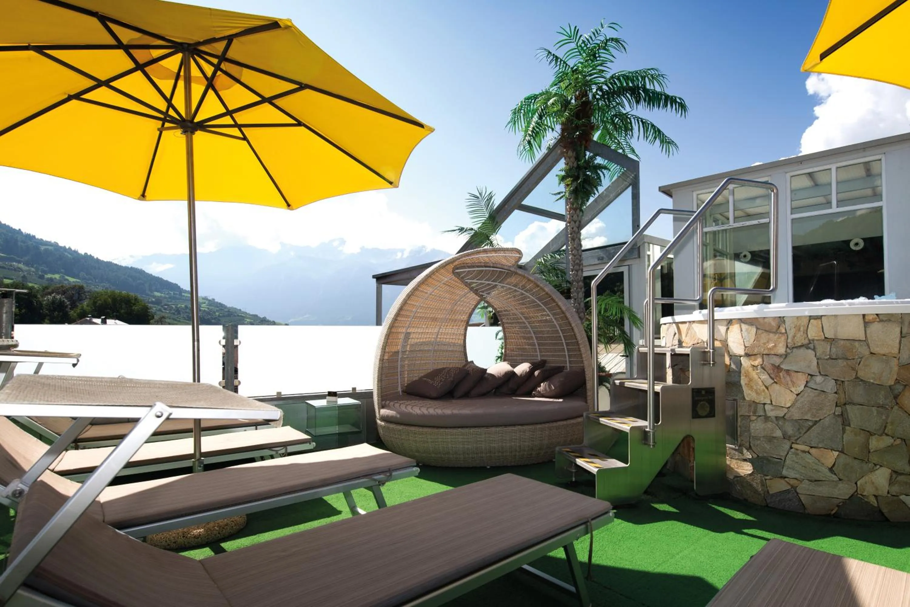 Hot Tub in Hotel Engel