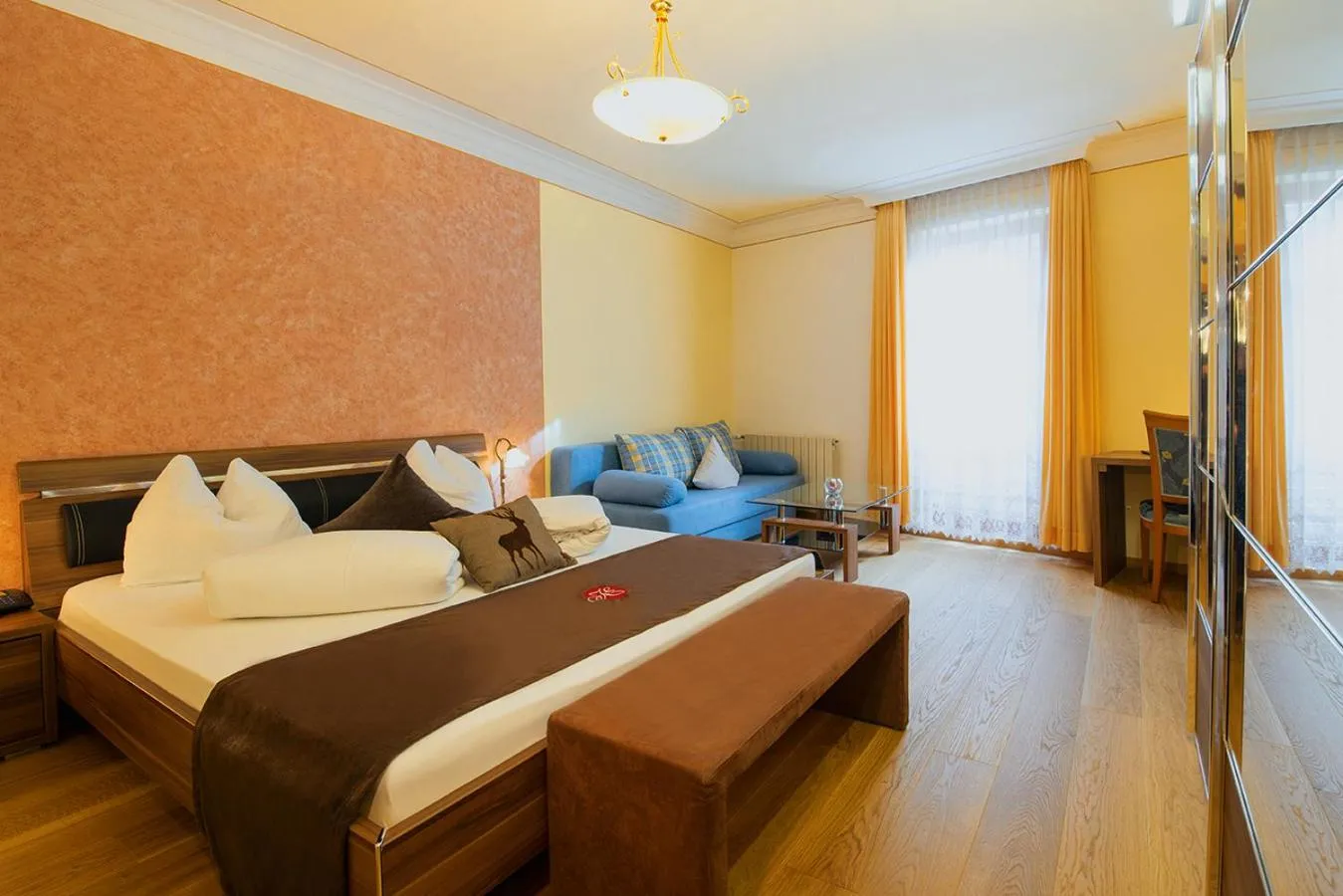 Bedroom, Bed in Hotel Engel