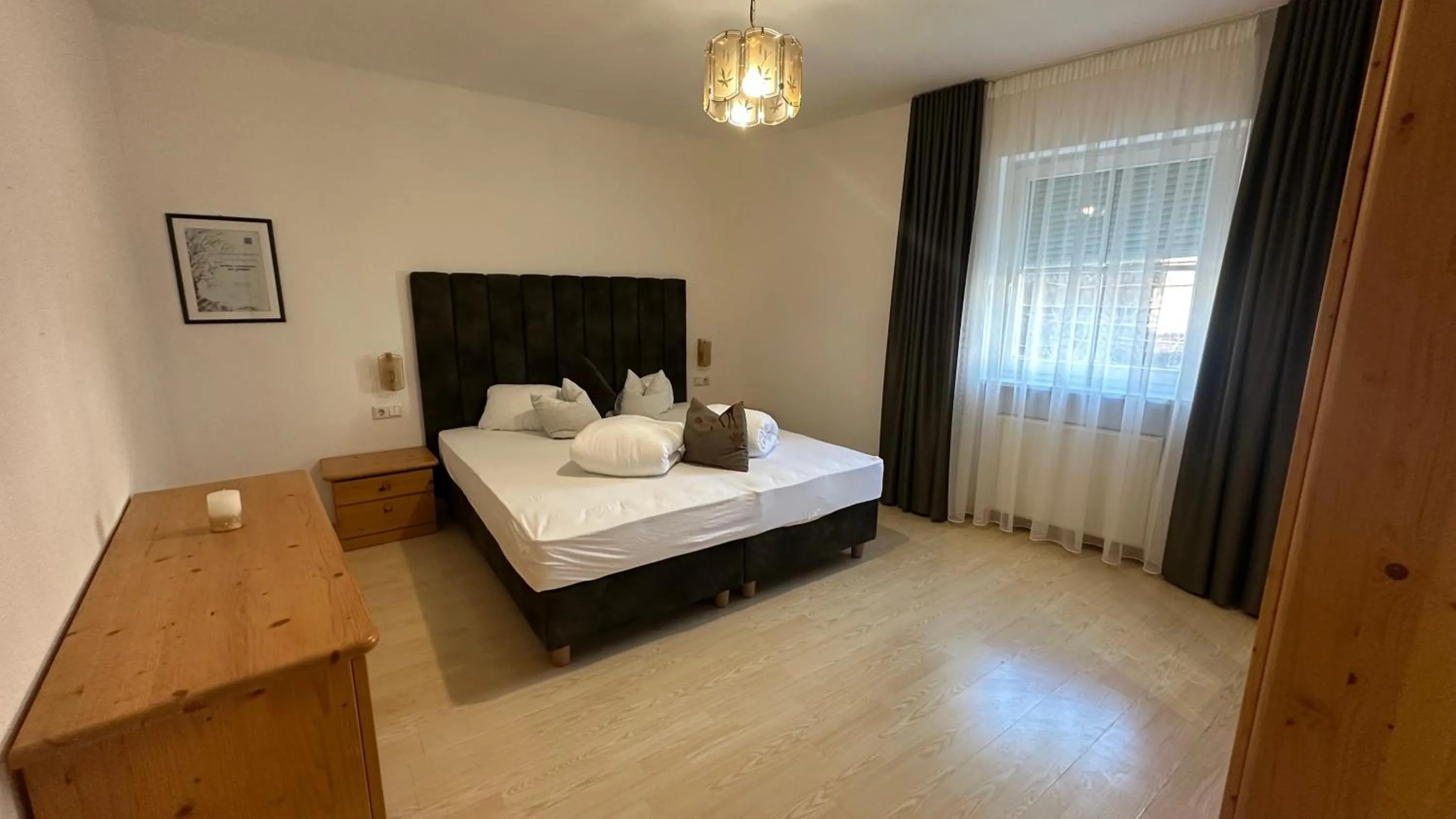 Bedroom, Bed in Hotel Engel