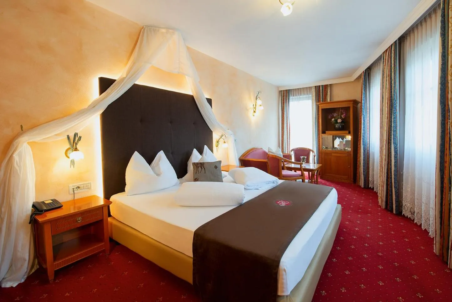 Bedroom, Bed in Hotel Engel