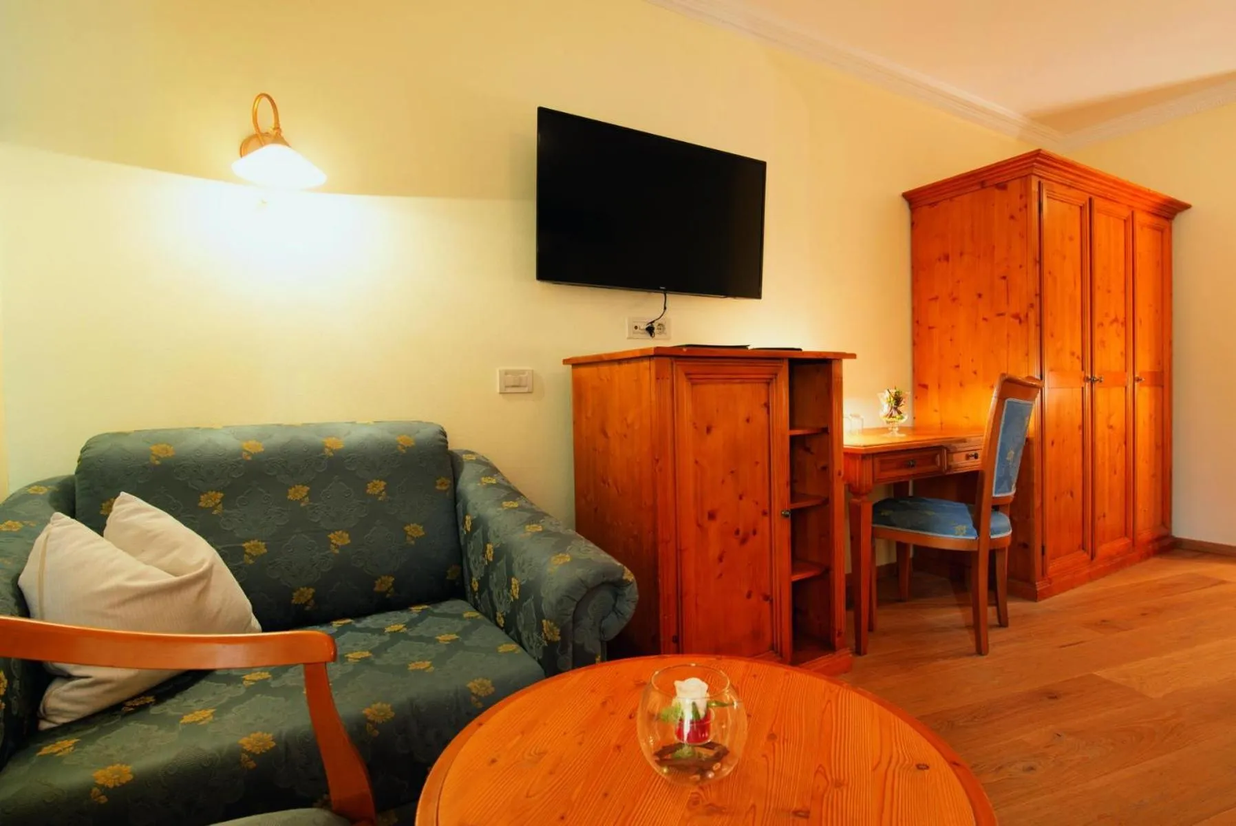 Decorative detail in Hotel Engel