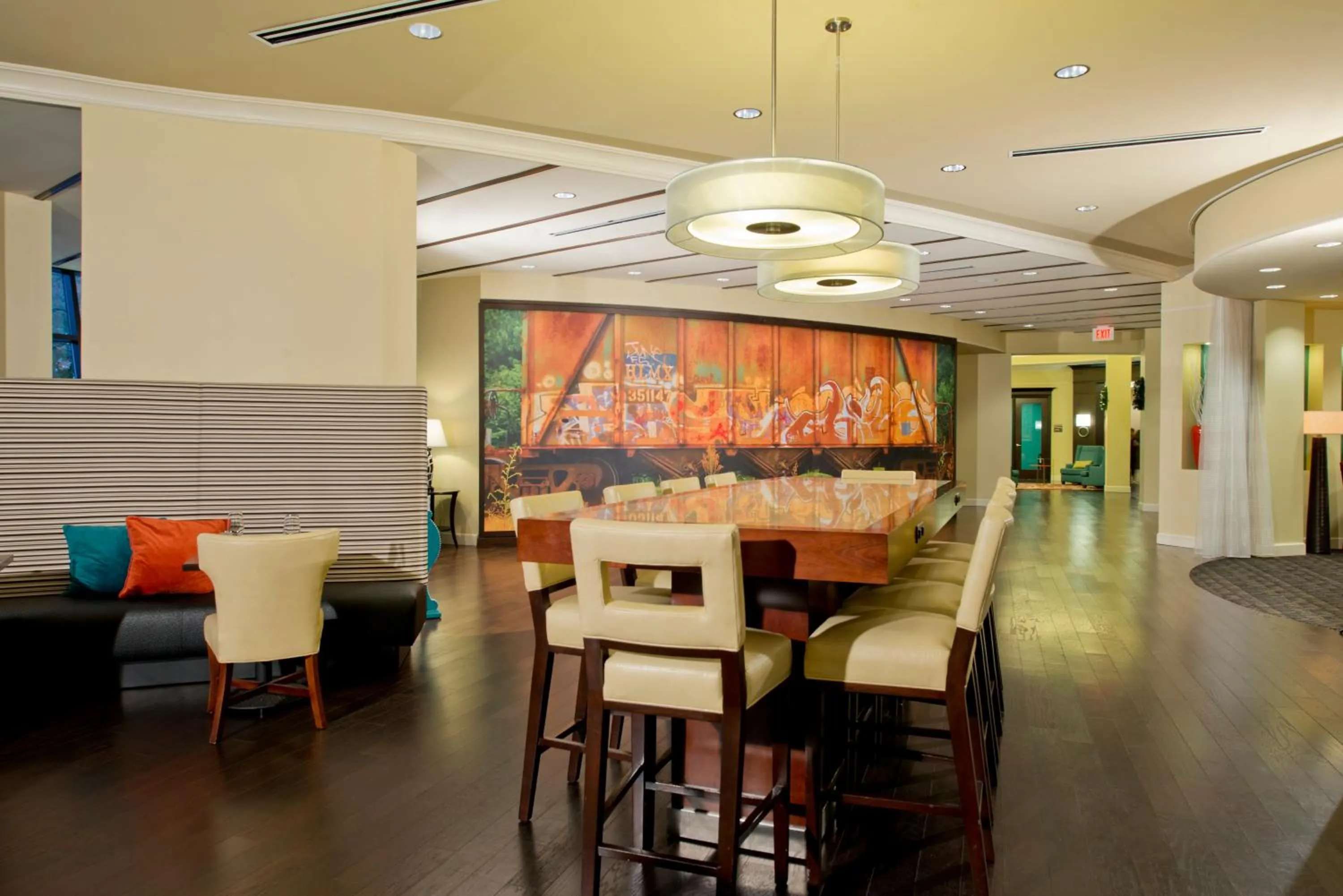 Restaurant/places to eat in Hotel Indigo Atlanta Airport College Park by IHG
