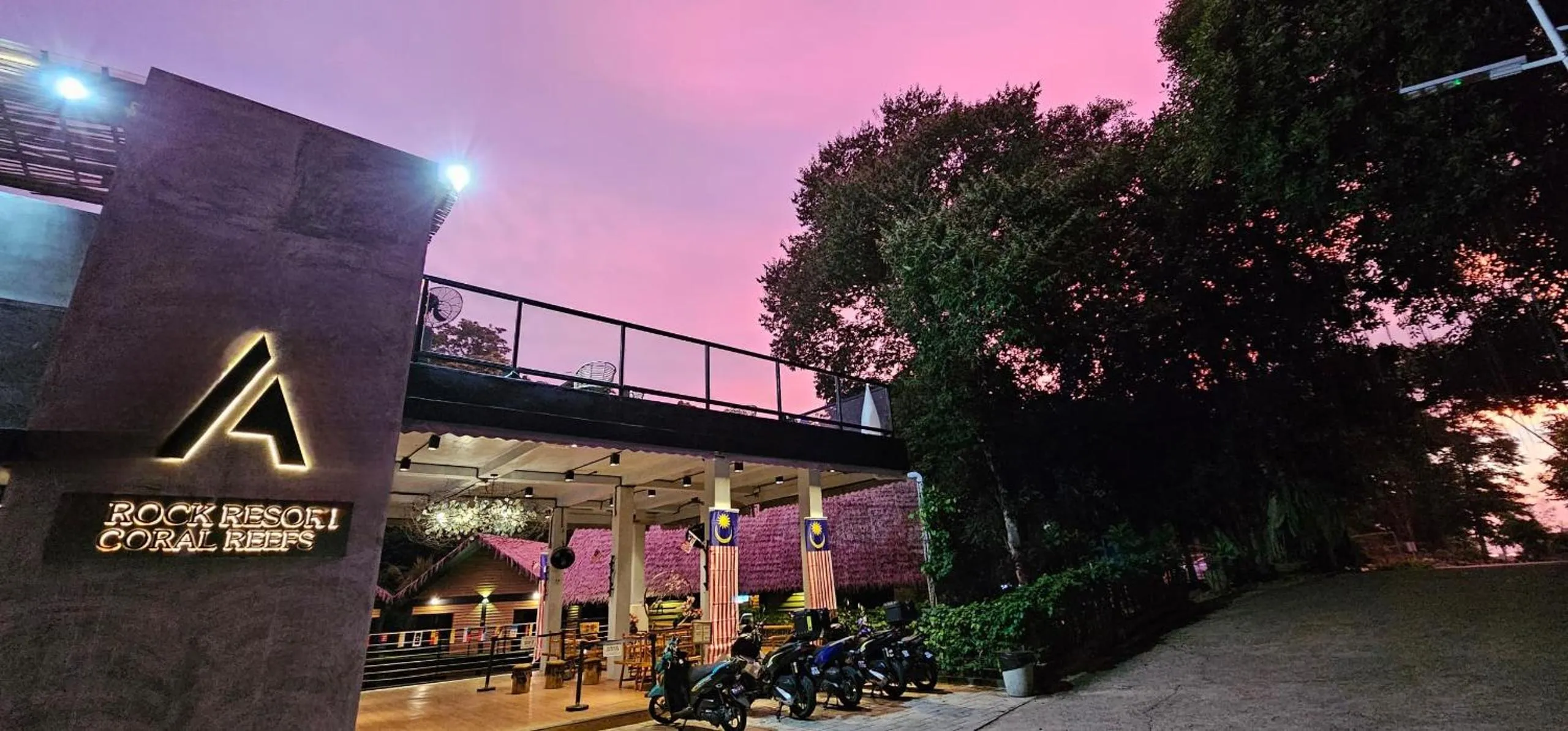 Communal lounge/ TV room in A Rock Resort Langkawi - Coral Reefs