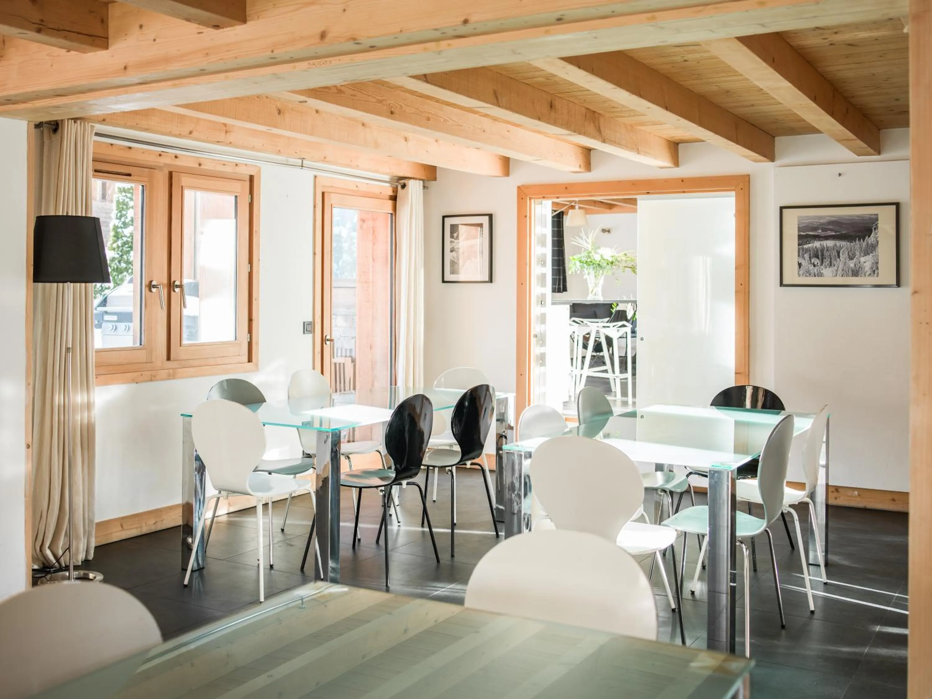 Dining area in Les Rives d'Argentière