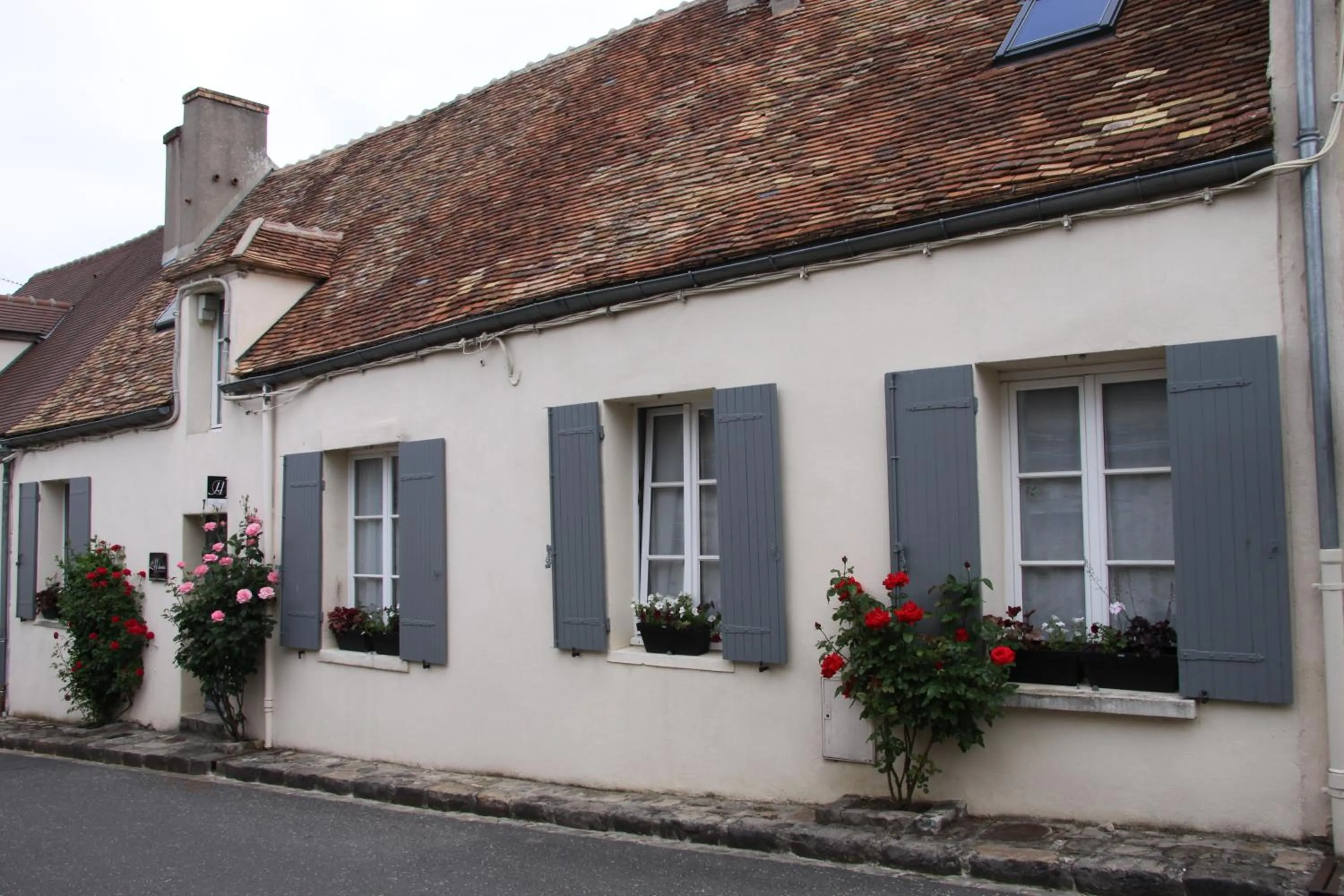 Facade/entrance in L'Hibernie