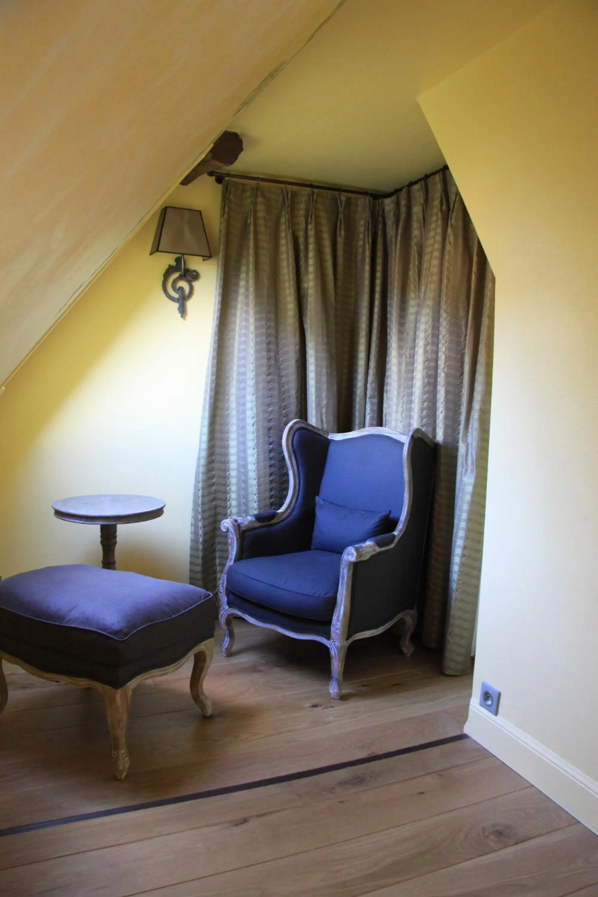 Decorative detail in L'Hibernie