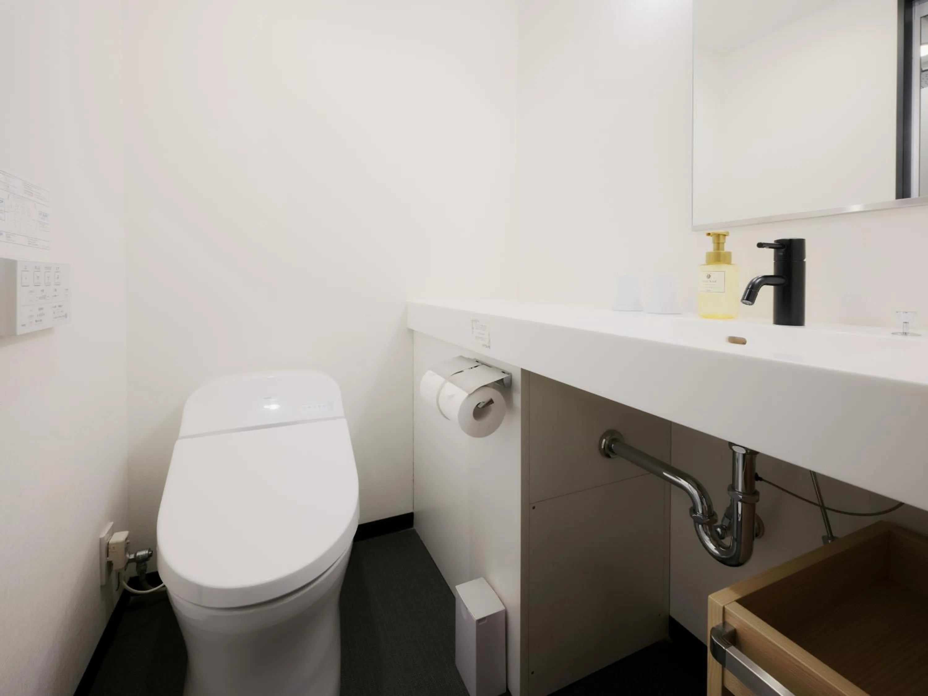 Bathroom in hotel MONday Premium TOYOSU