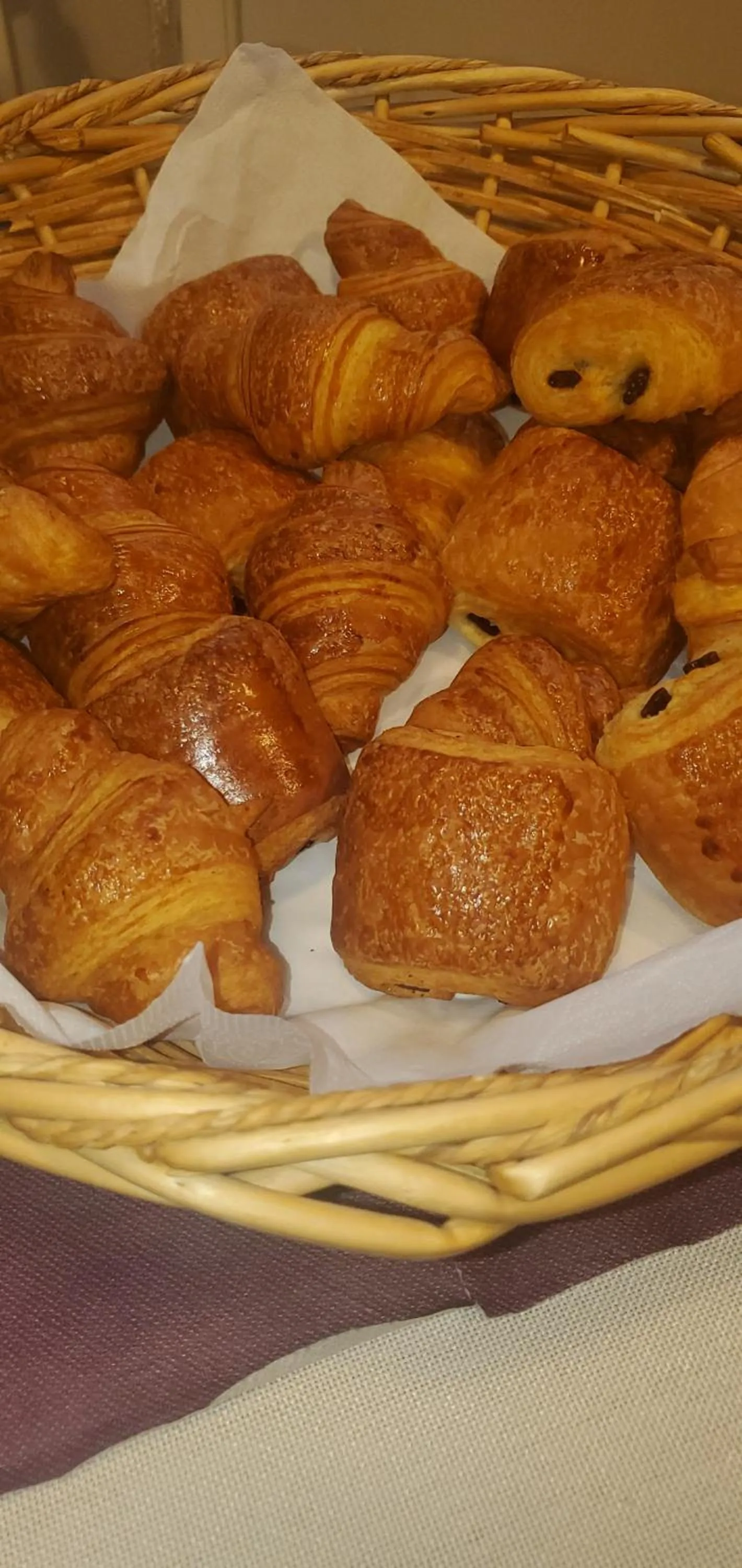 Breakfast in Hotel Bar Restaurant Saint Paul