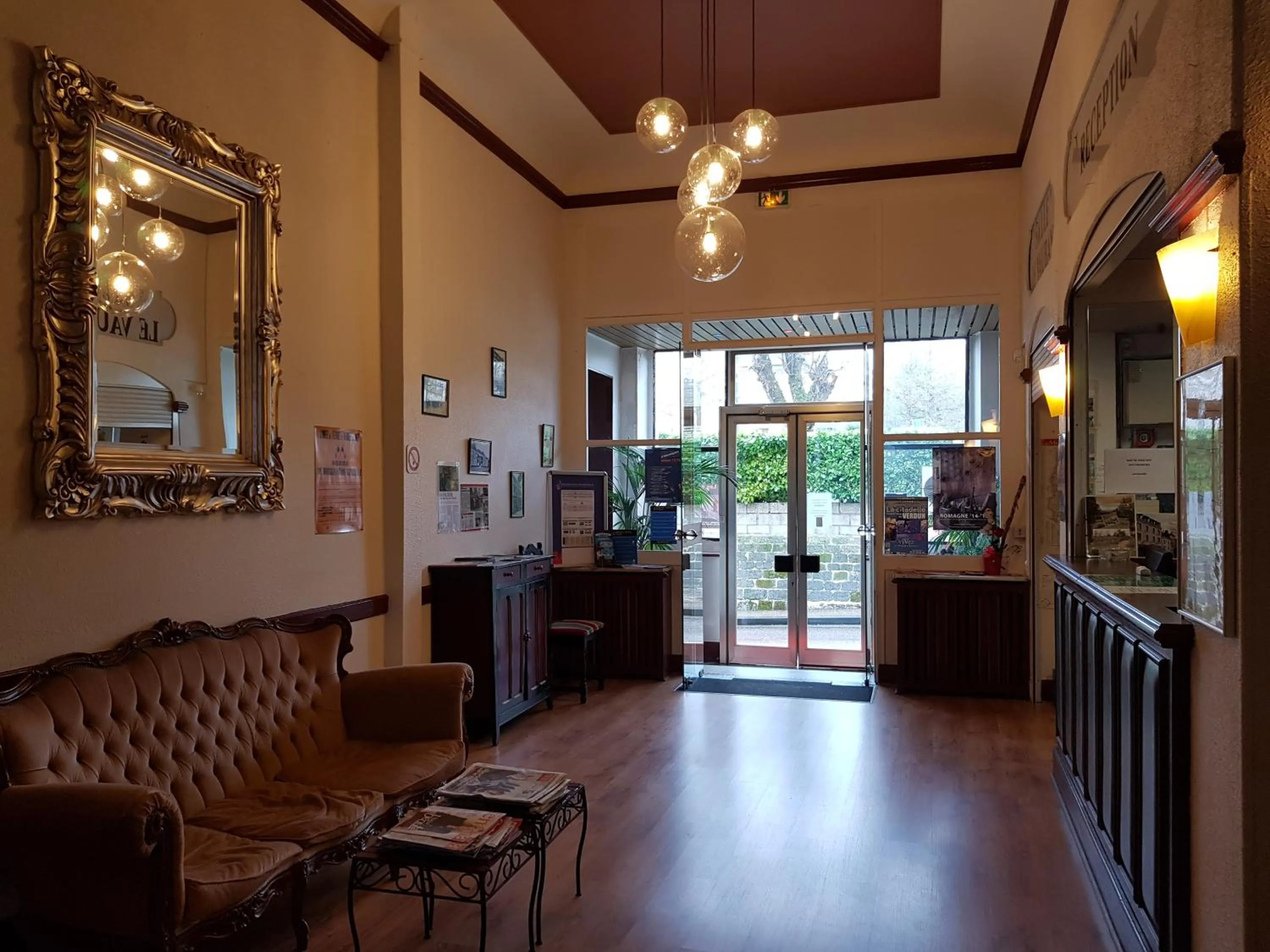 Lobby or reception in Hotel Bar Restaurant Saint Paul