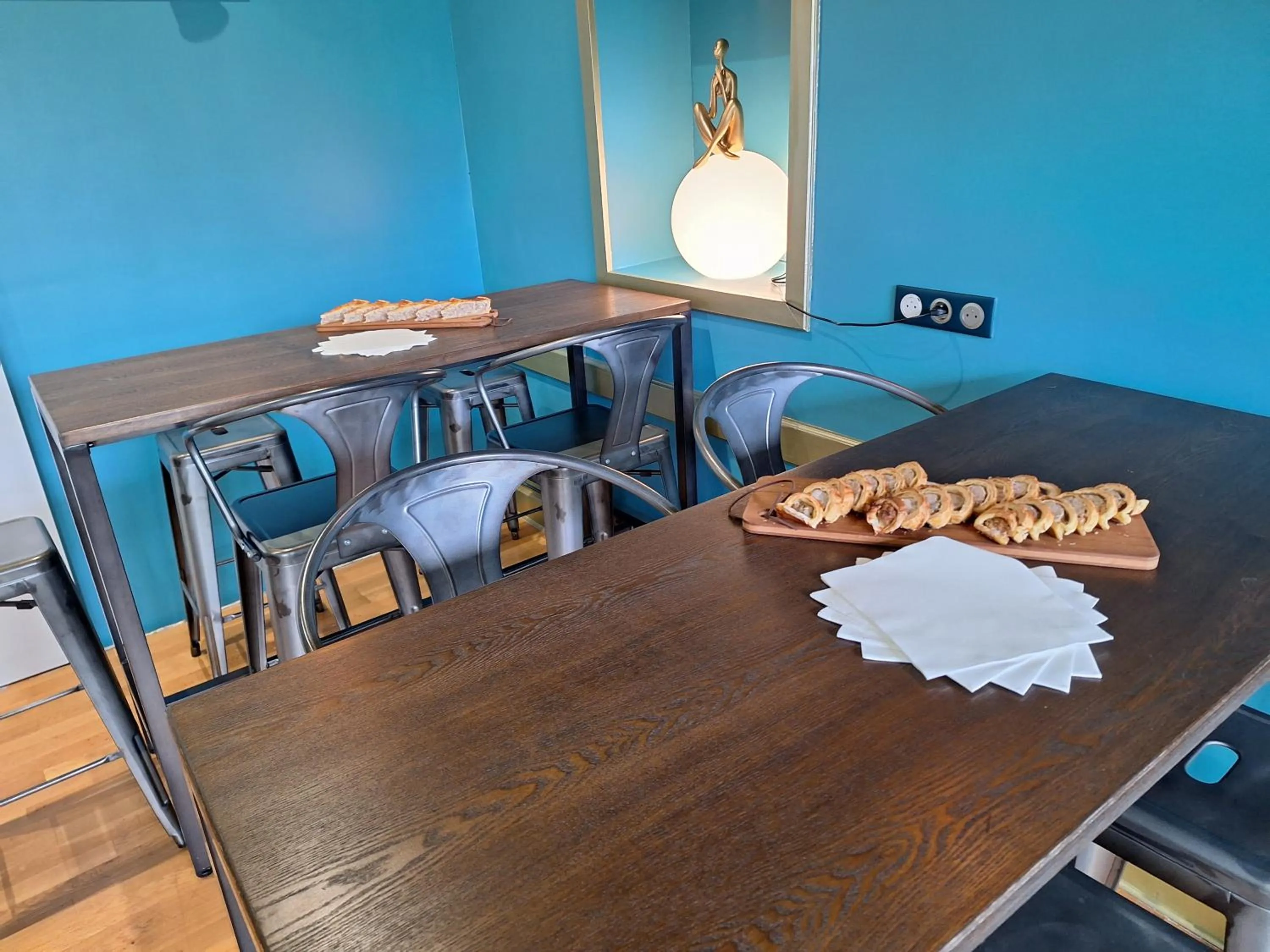 Lounge or bar in Hotel Bar Restaurant Saint Paul