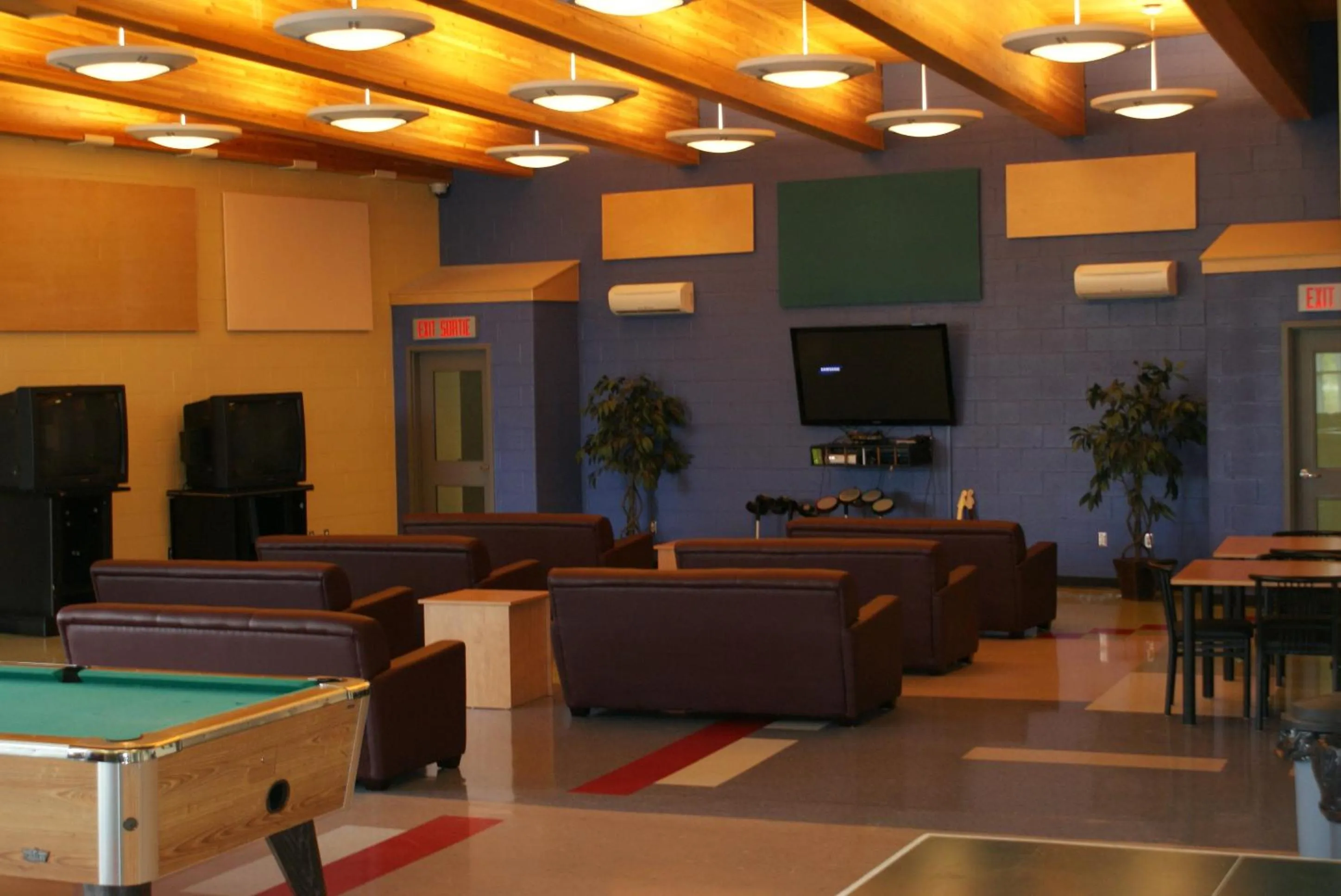 Communal lounge/ TV room in Residence & Conference Centre - Sudbury West