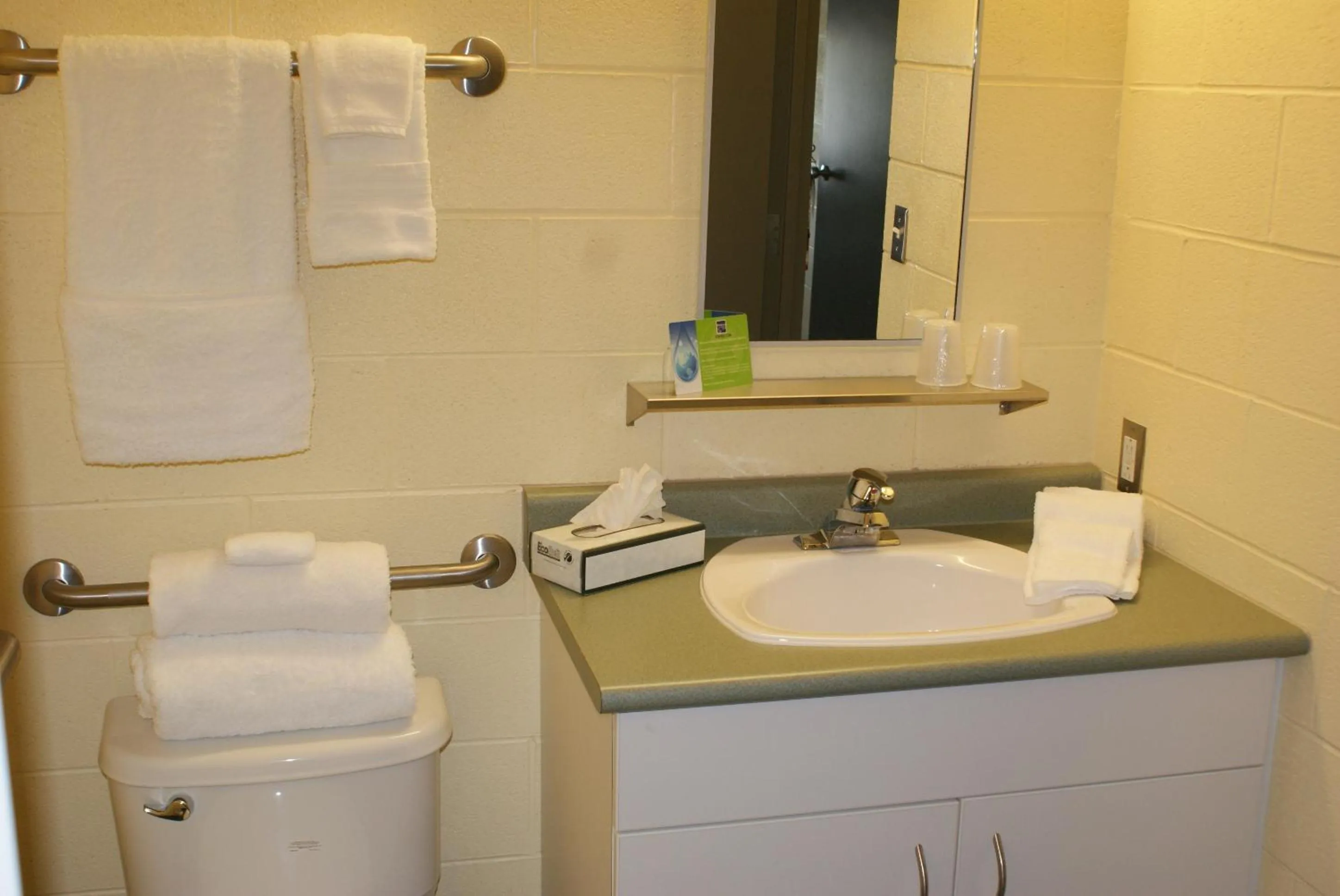 Residence & Conference Centre - Sudbury West