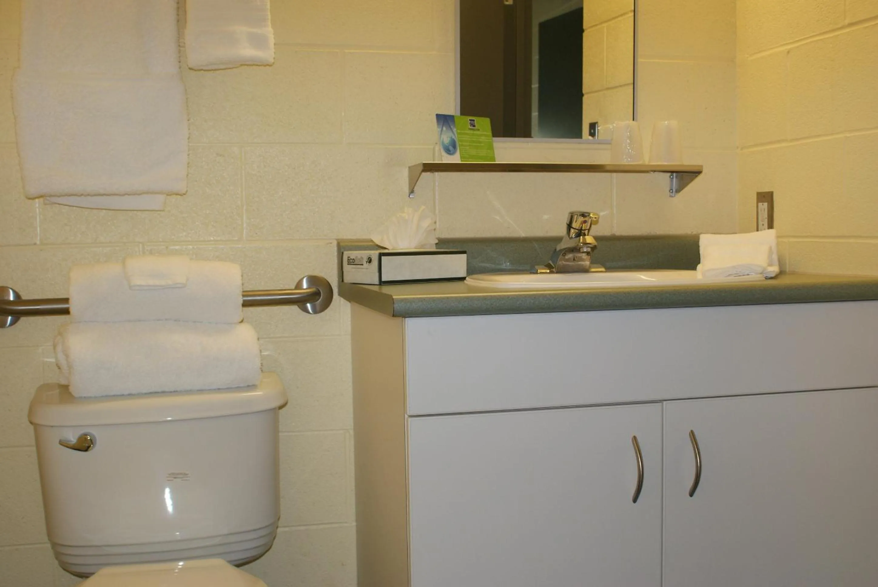 Residence & Conference Centre - Sudbury West