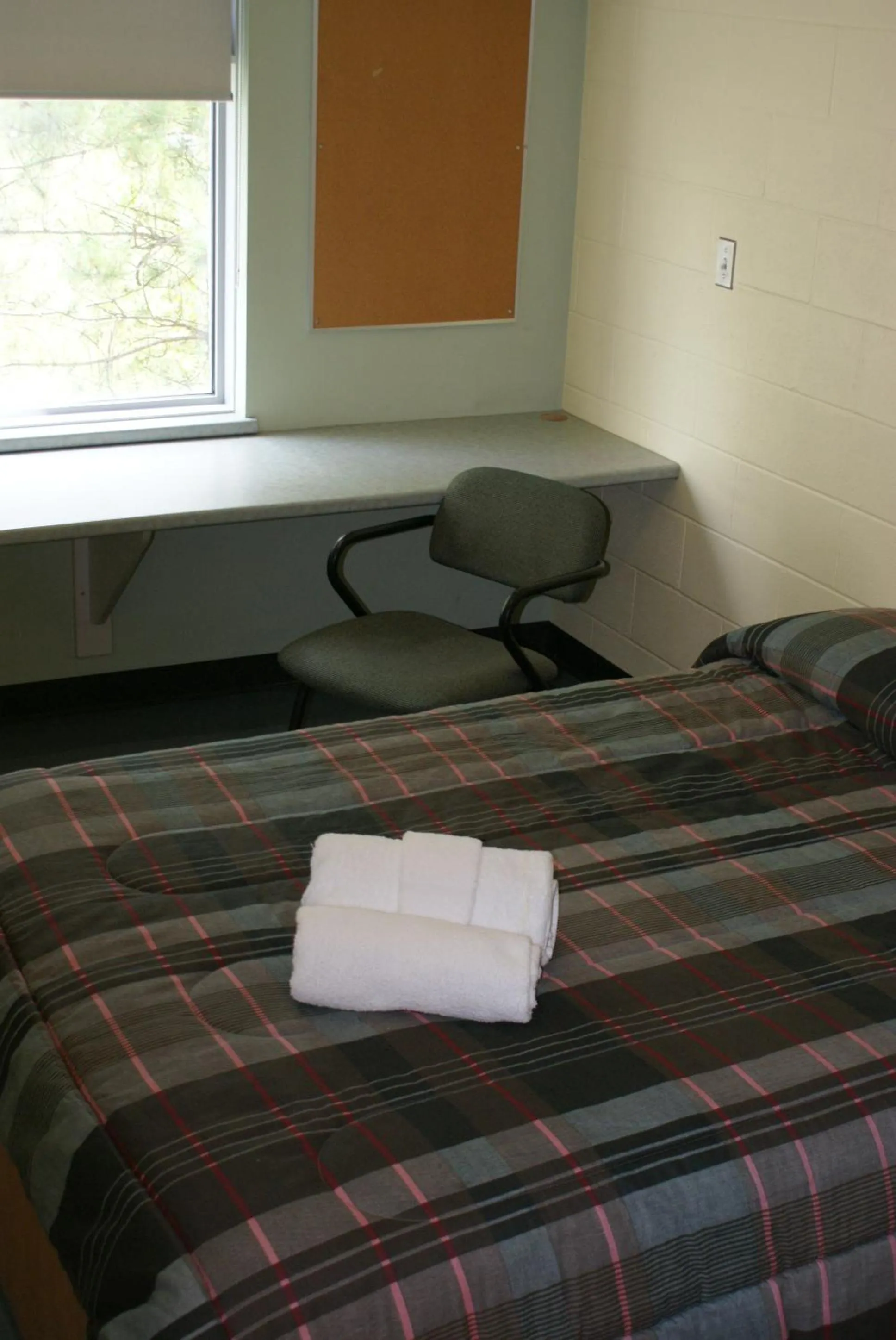 Bedroom, Bed in Residence & Conference Centre - Sudbury West